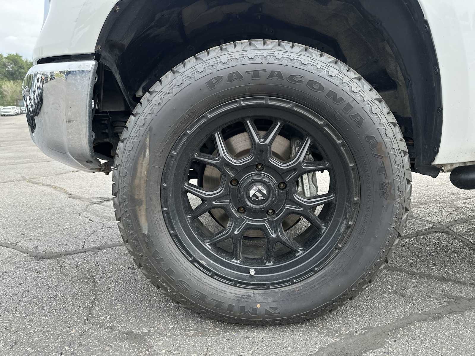 Thumbnail: 2019 Toyota Tundra - 17