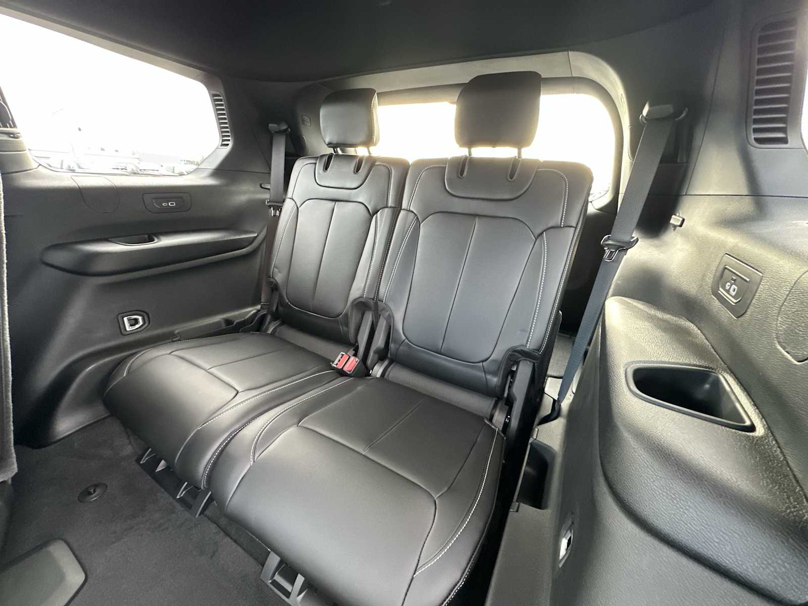 Thumbnail: 2025 Jeep Grand Cherokee - 25