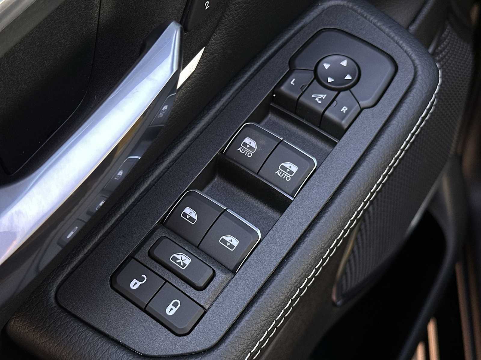 Thumbnail: 2026 RAM 1500 - 15