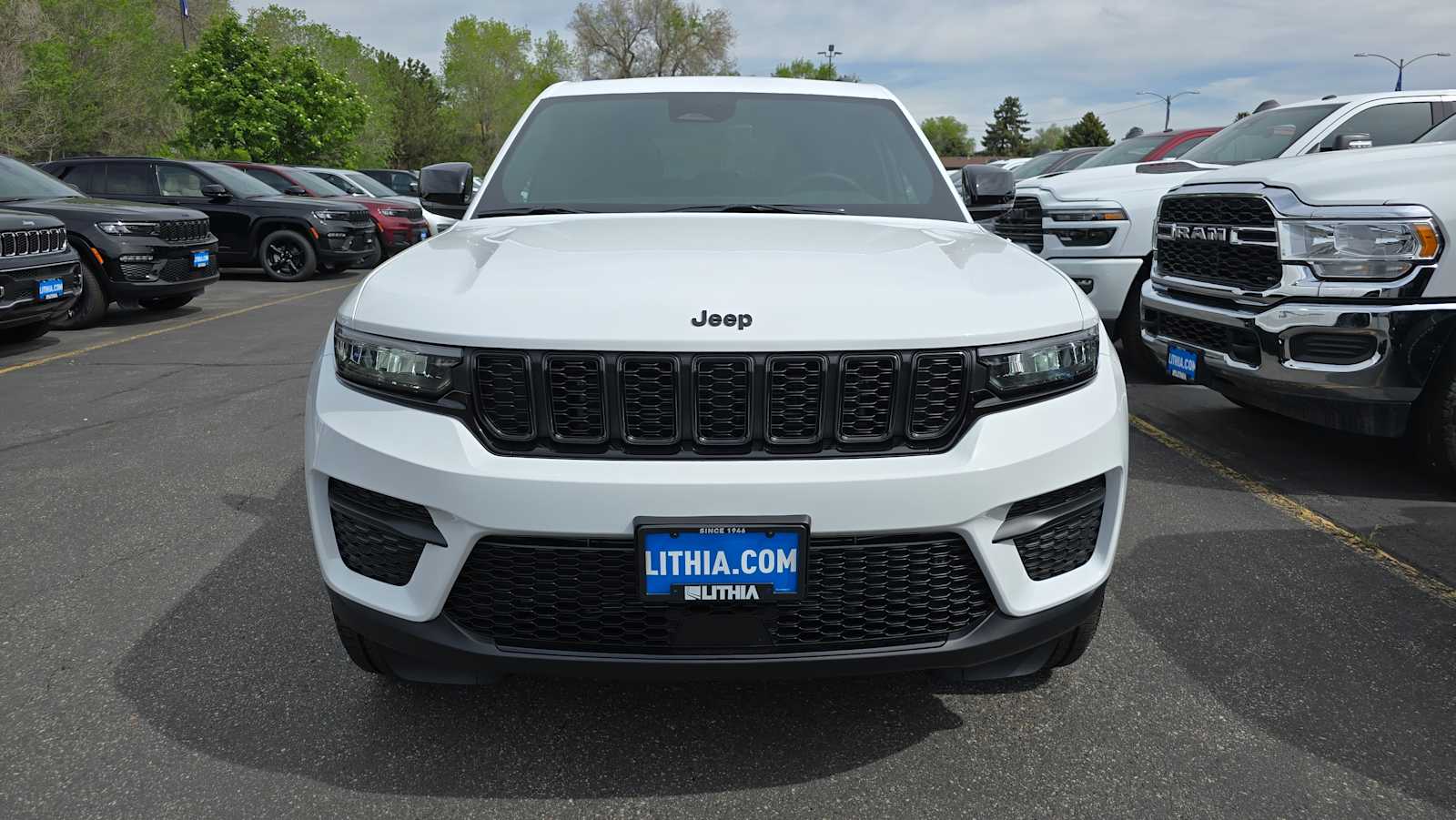 2025 Jeep Grand Cherokee Altitude X photo 3