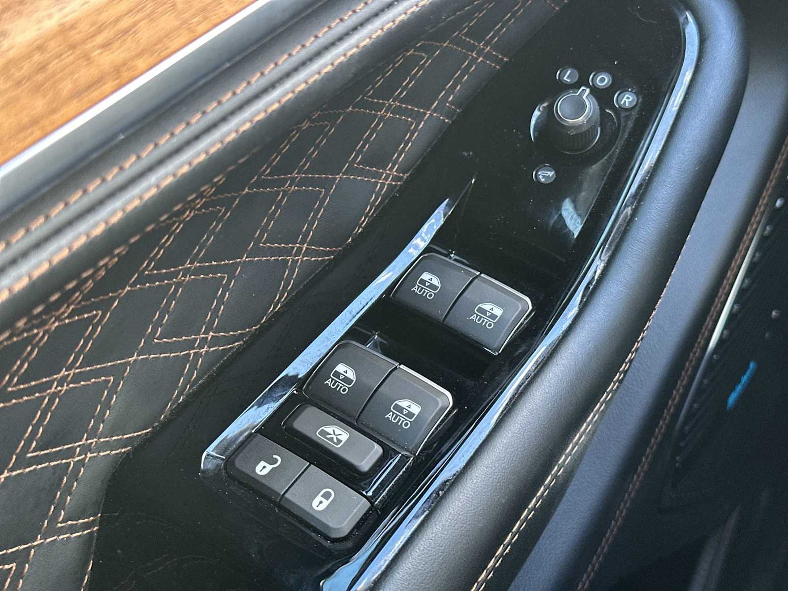 Thumbnail: 2023 Jeep Grand Cherokee - 15