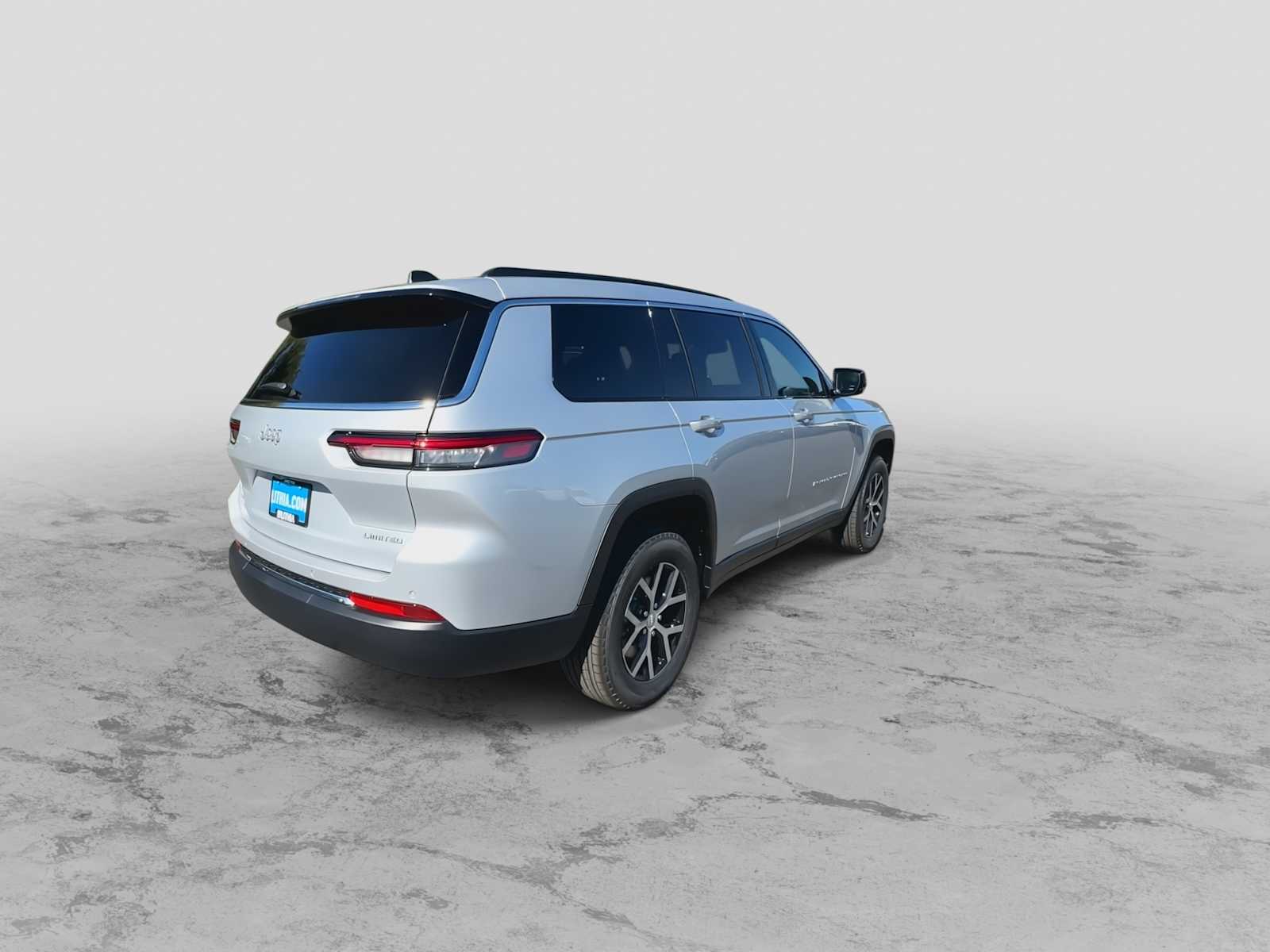 Thumbnail: 2025 Jeep Grand Cherokee - 8