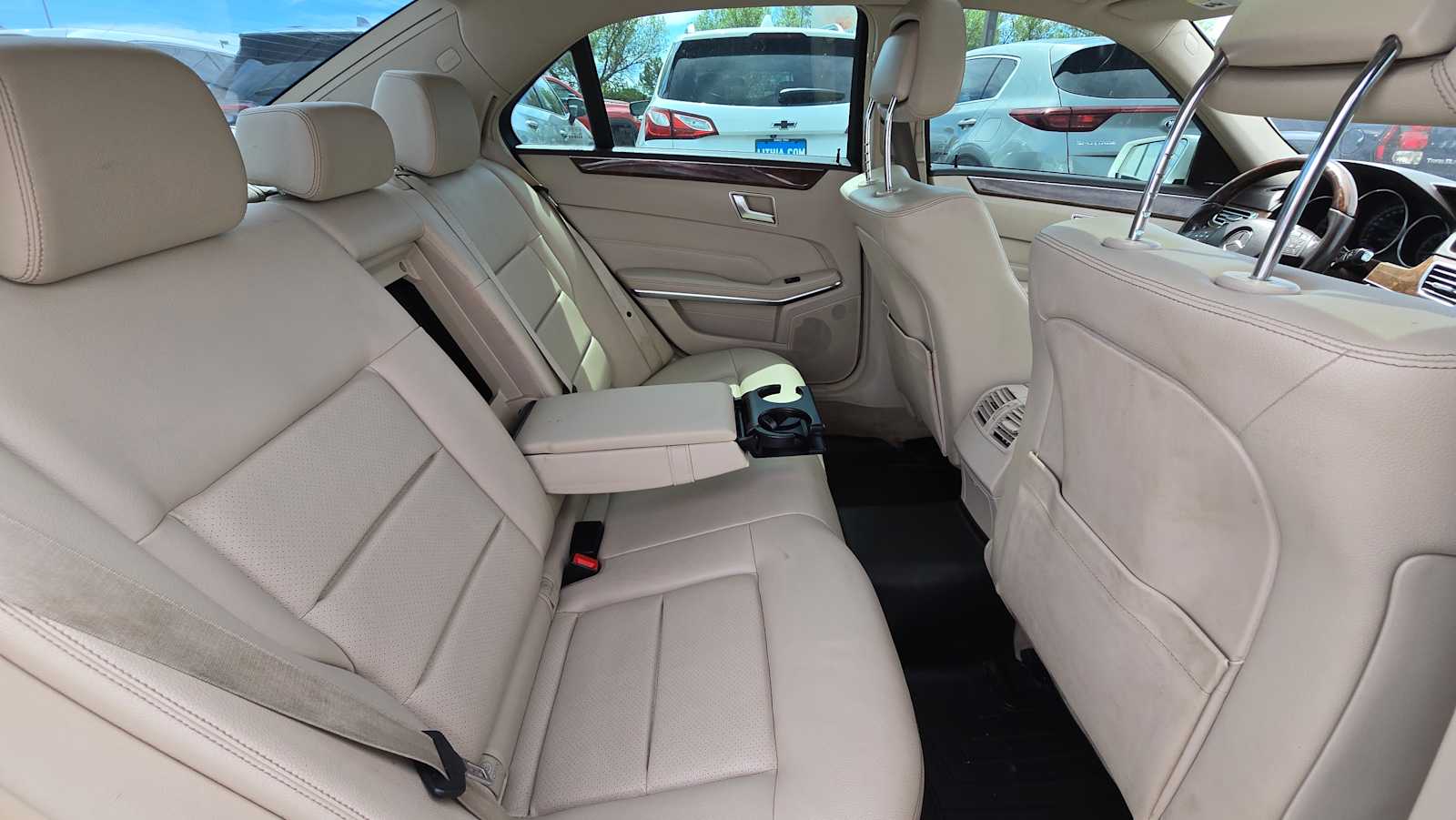 Thumbnail: 2014 Mercedes-Benz E-Class - 14