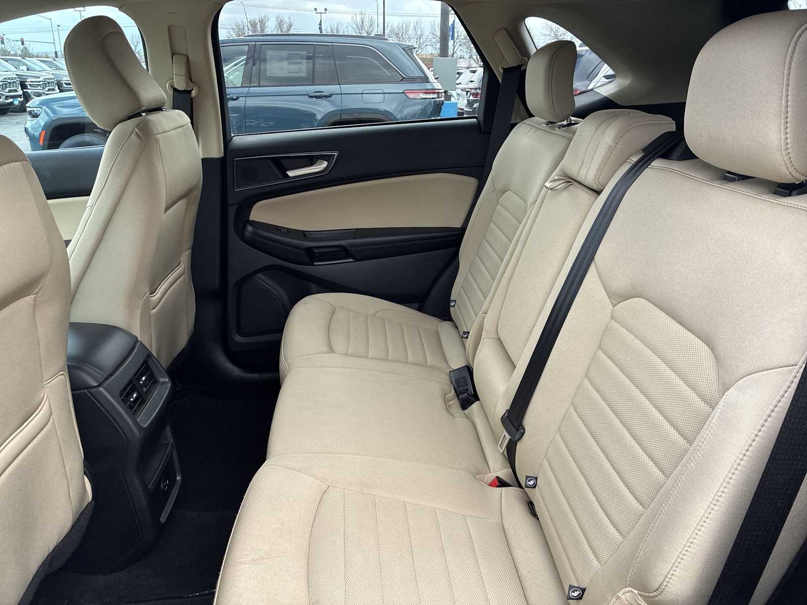 Thumbnail: 2022 Ford Edge - 23