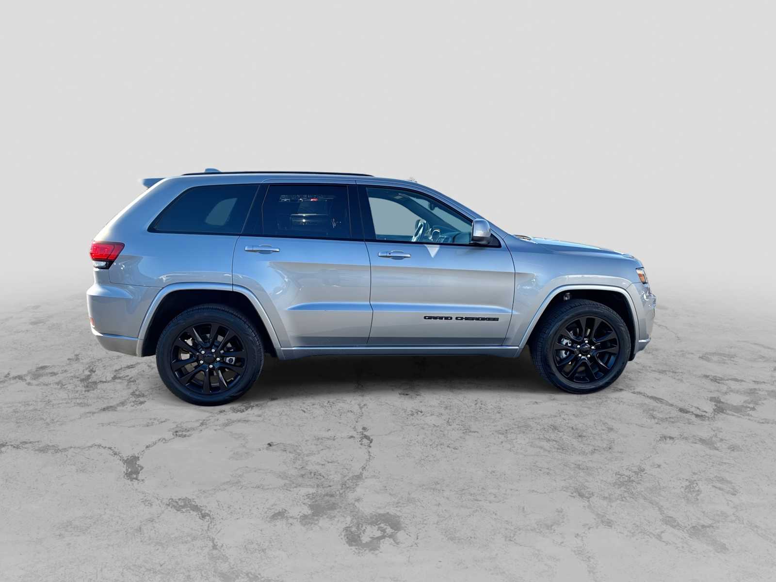 Thumbnail: 2018 Jeep Grand Cherokee - 9