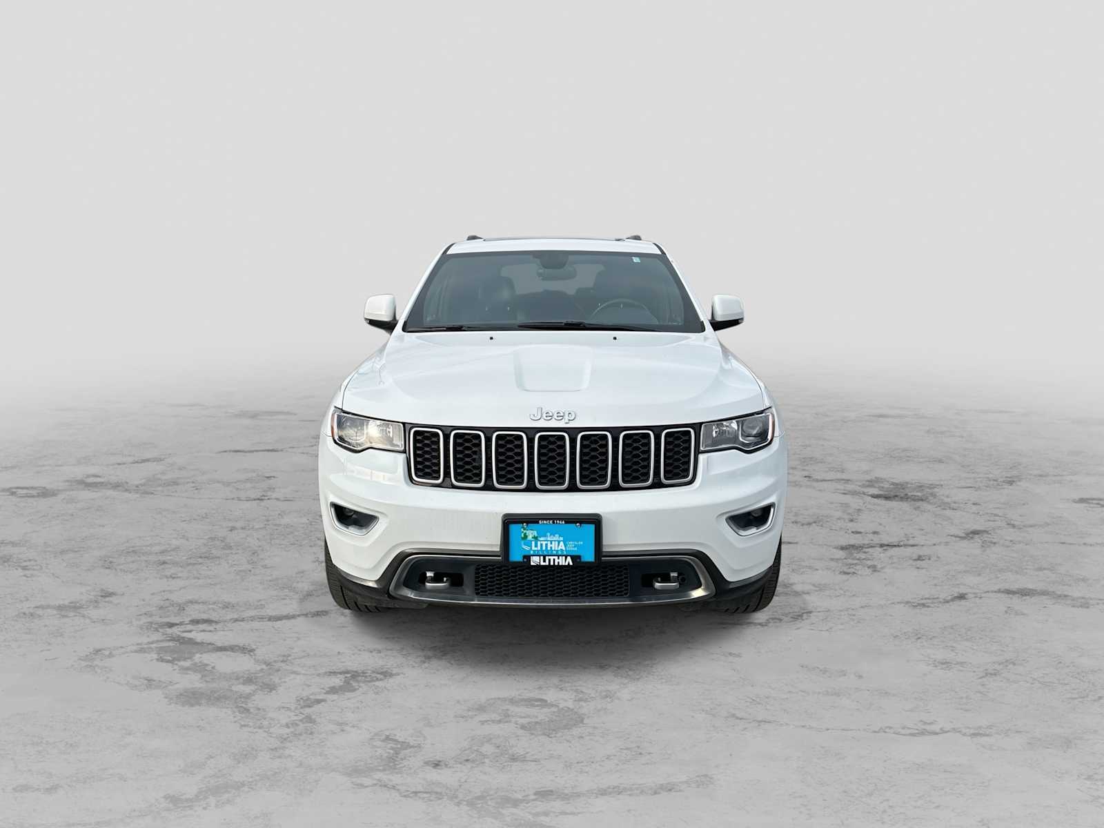 Thumbnail: 2018 Jeep Grand Cherokee - 3