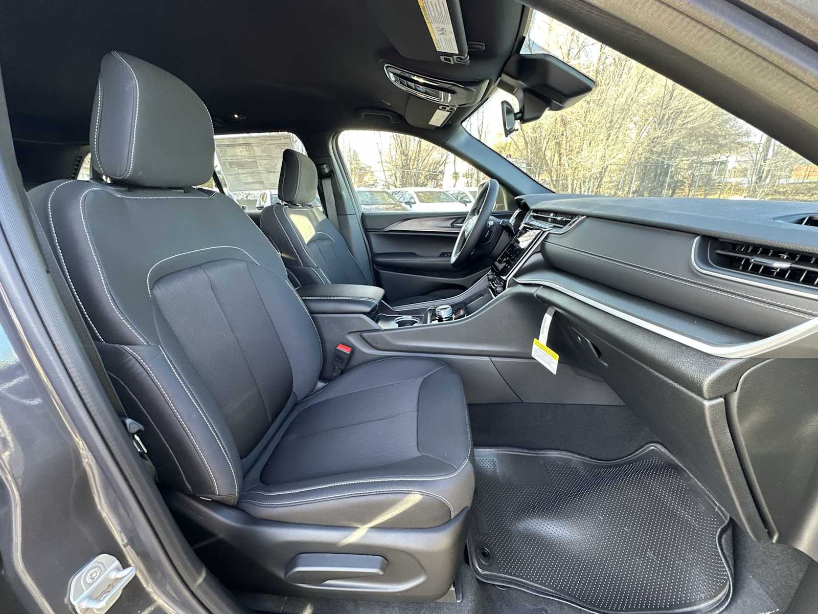 Thumbnail: 2025 Jeep Grand Cherokee - 23