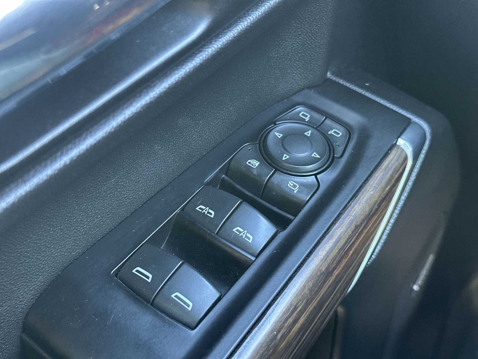 Thumbnail: 2019 Chevrolet Silverado 1500 - 15