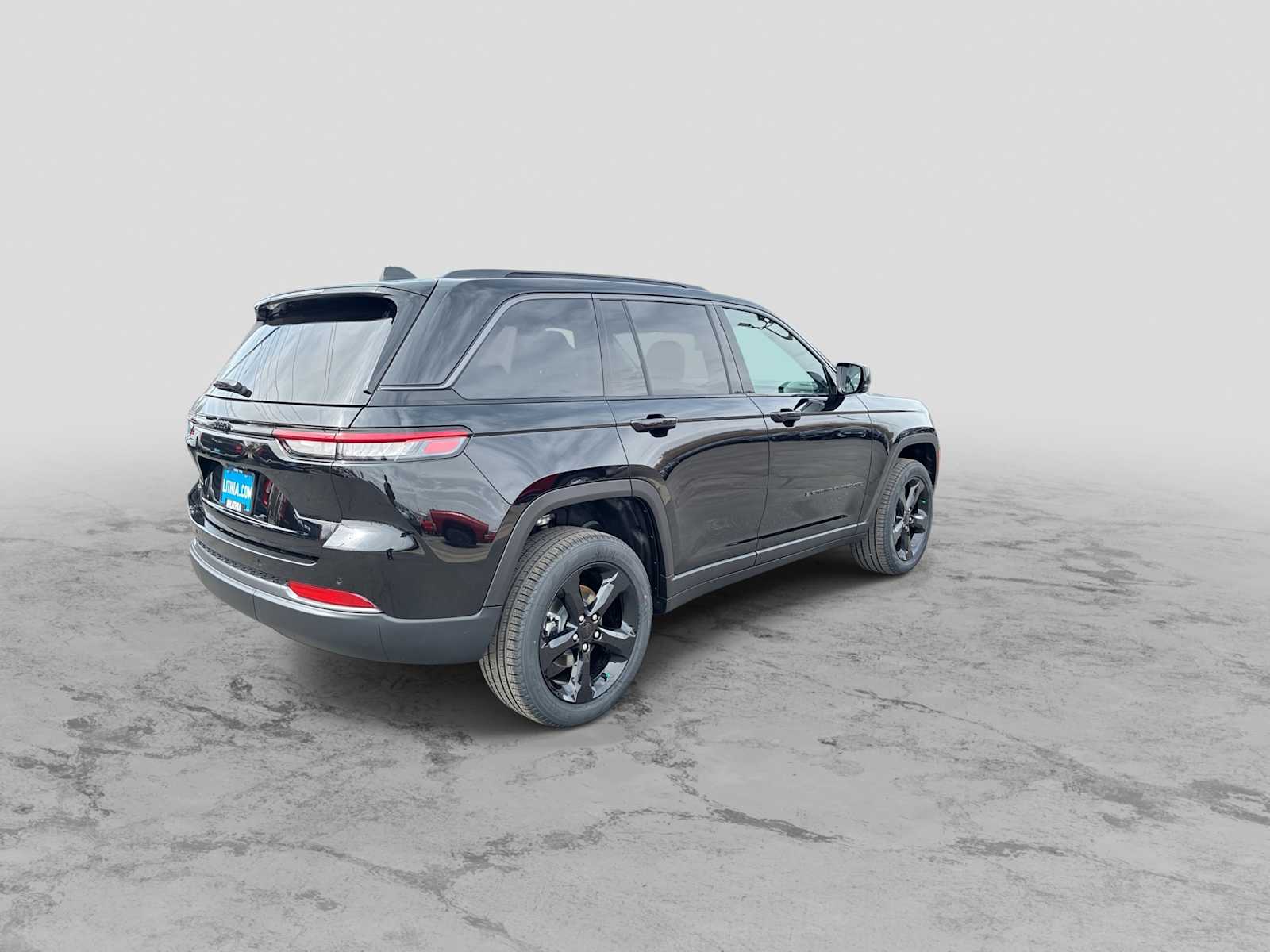 Thumbnail: 2026 Jeep Grand Cherokee - 8