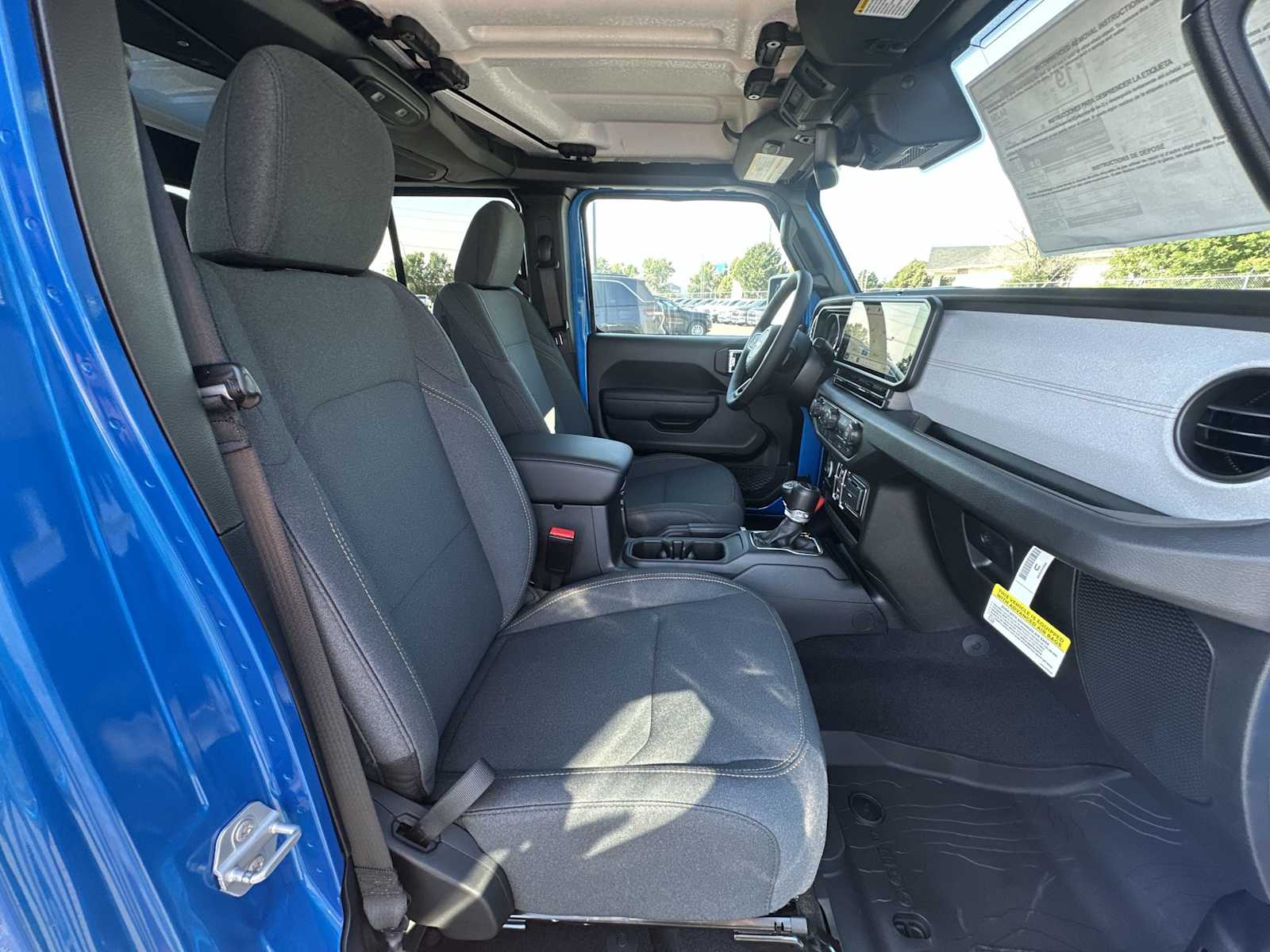 Thumbnail: 2025 Jeep Gladiator - 24