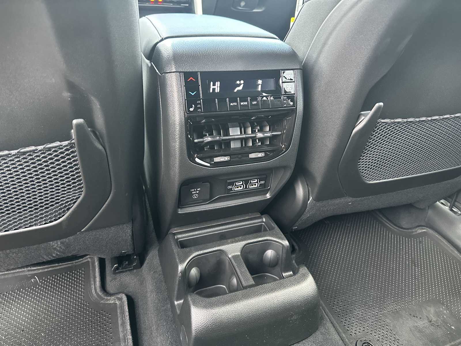 Thumbnail: 2025 Jeep Grand Cherokee - 22