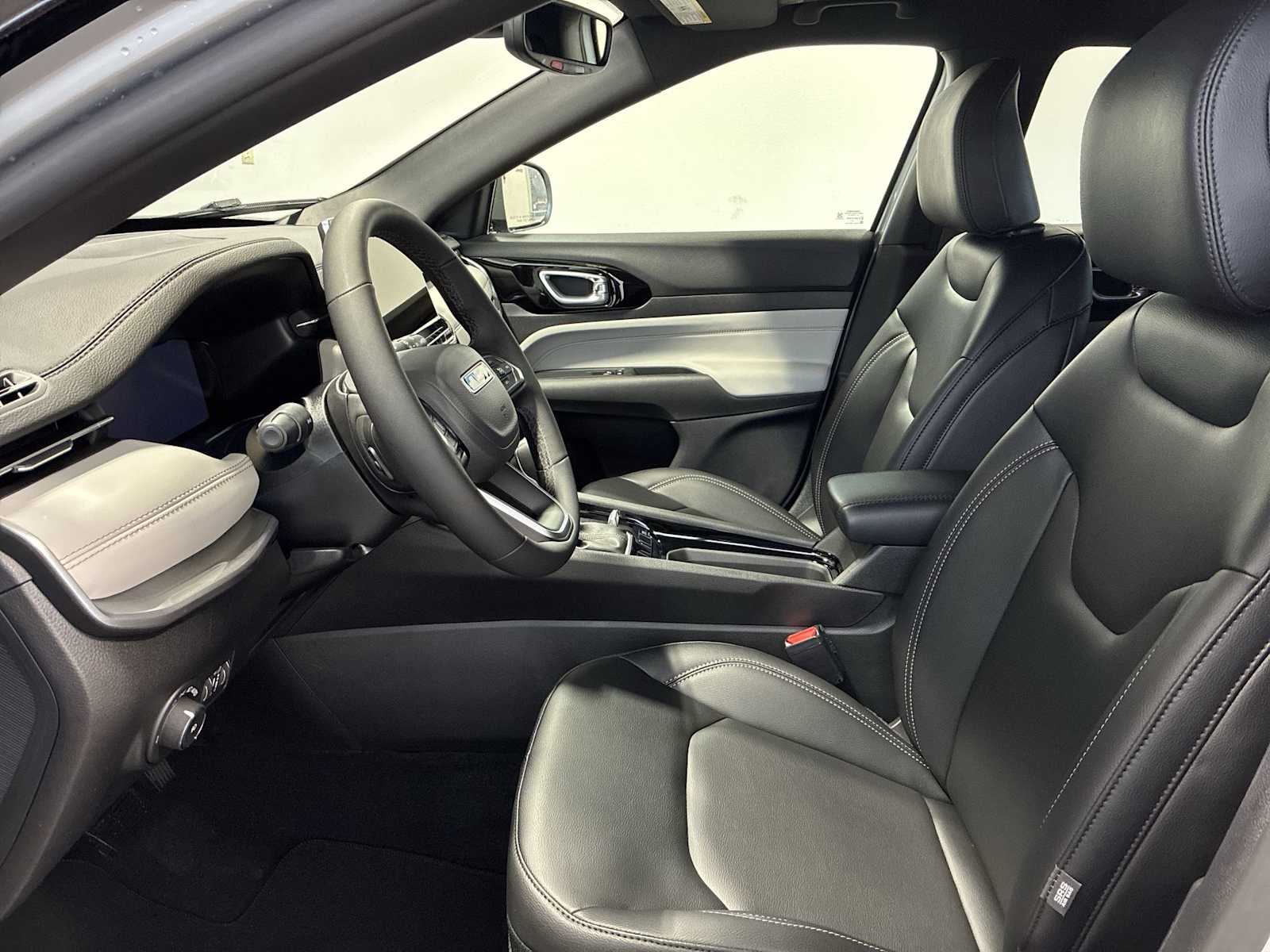 Thumbnail: 2026 Jeep Compass - 13