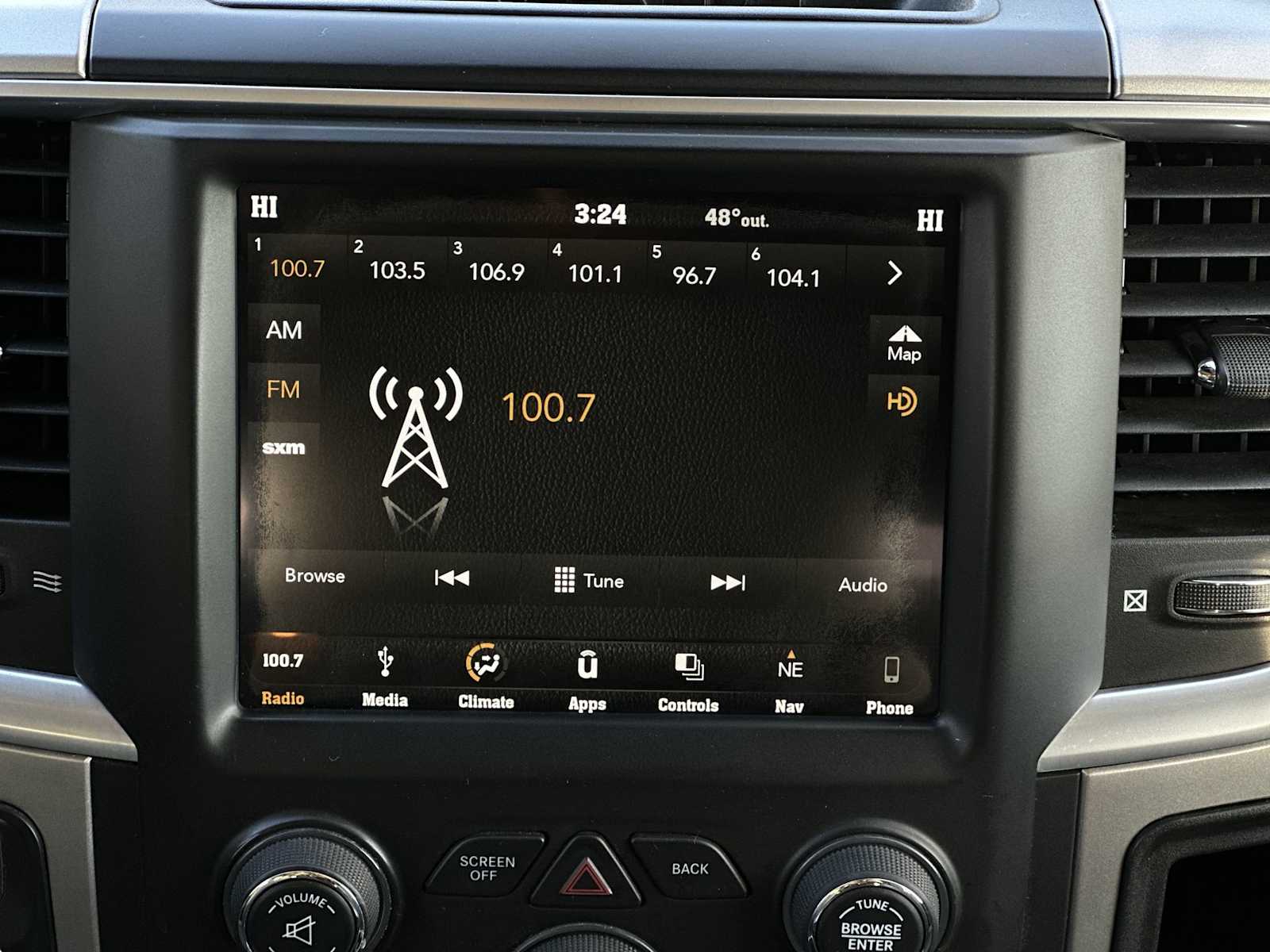 Thumbnail: 2019 RAM 1500 Classic - 12