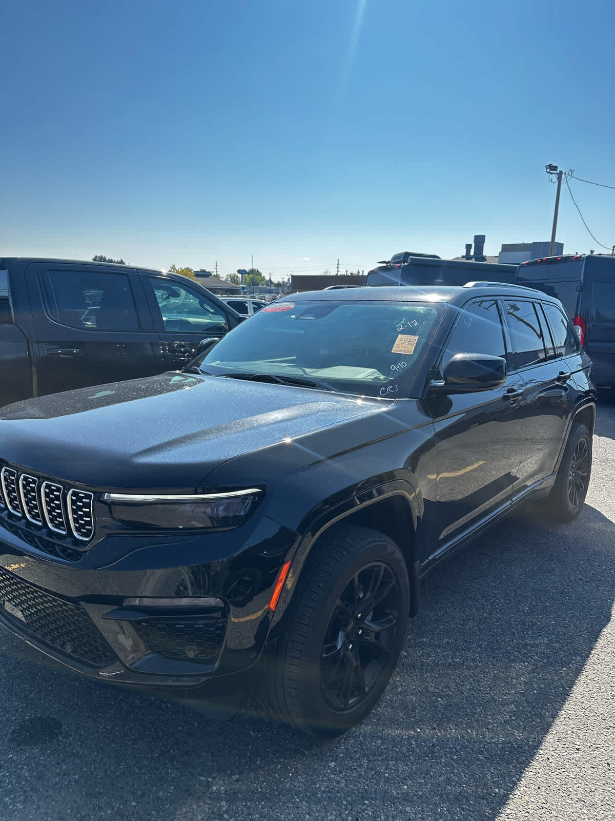 2022 Jeep Grand Cherokee Summit photo 3