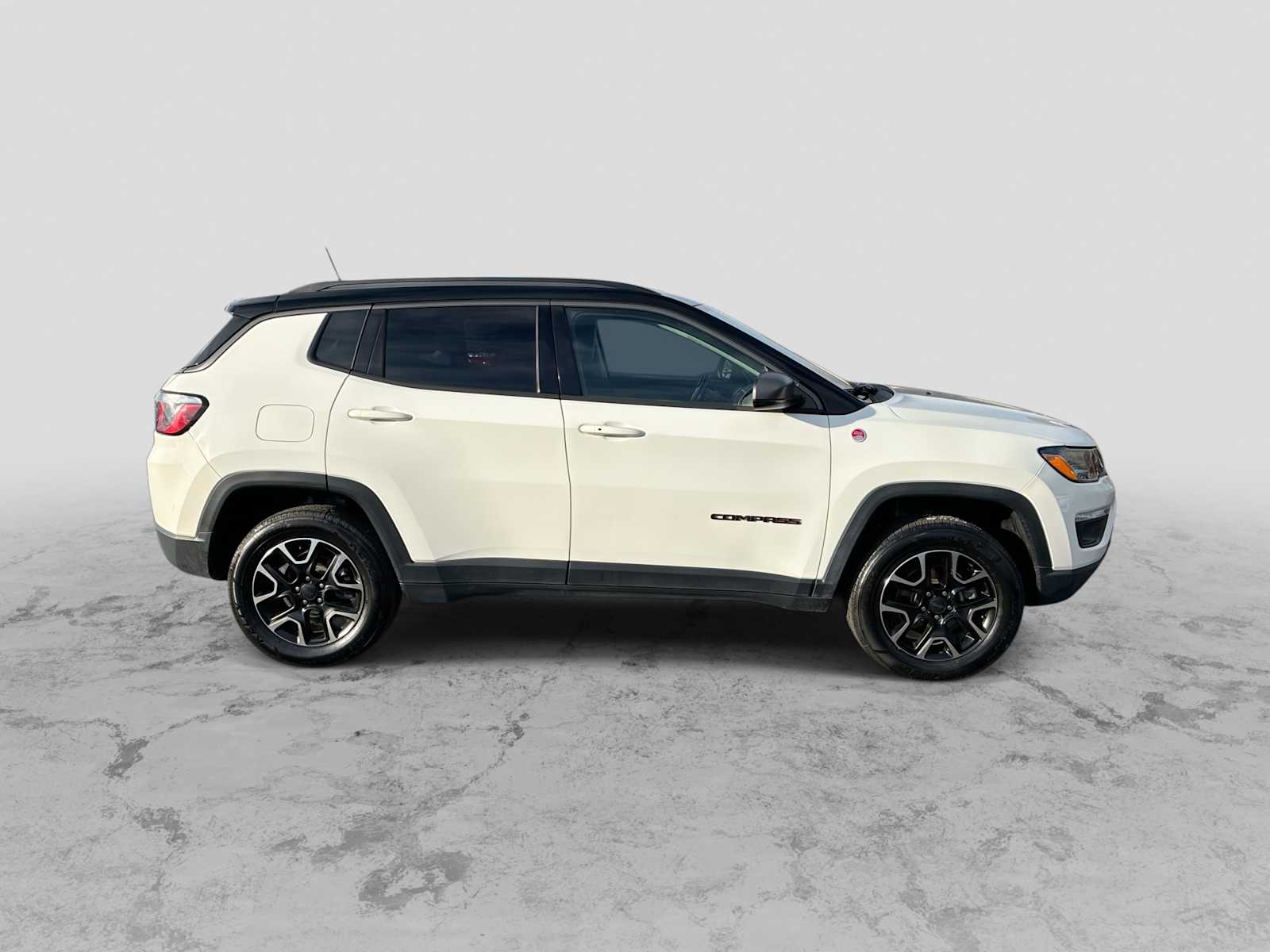 Thumbnail: 2020 Jeep Compass - 9