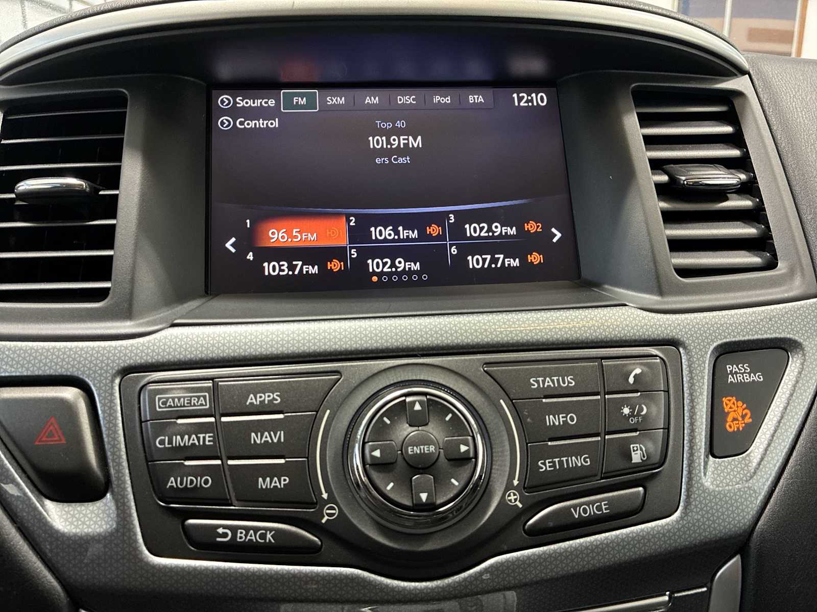 Thumbnail: 2020 Nissan Pathfinder - 12