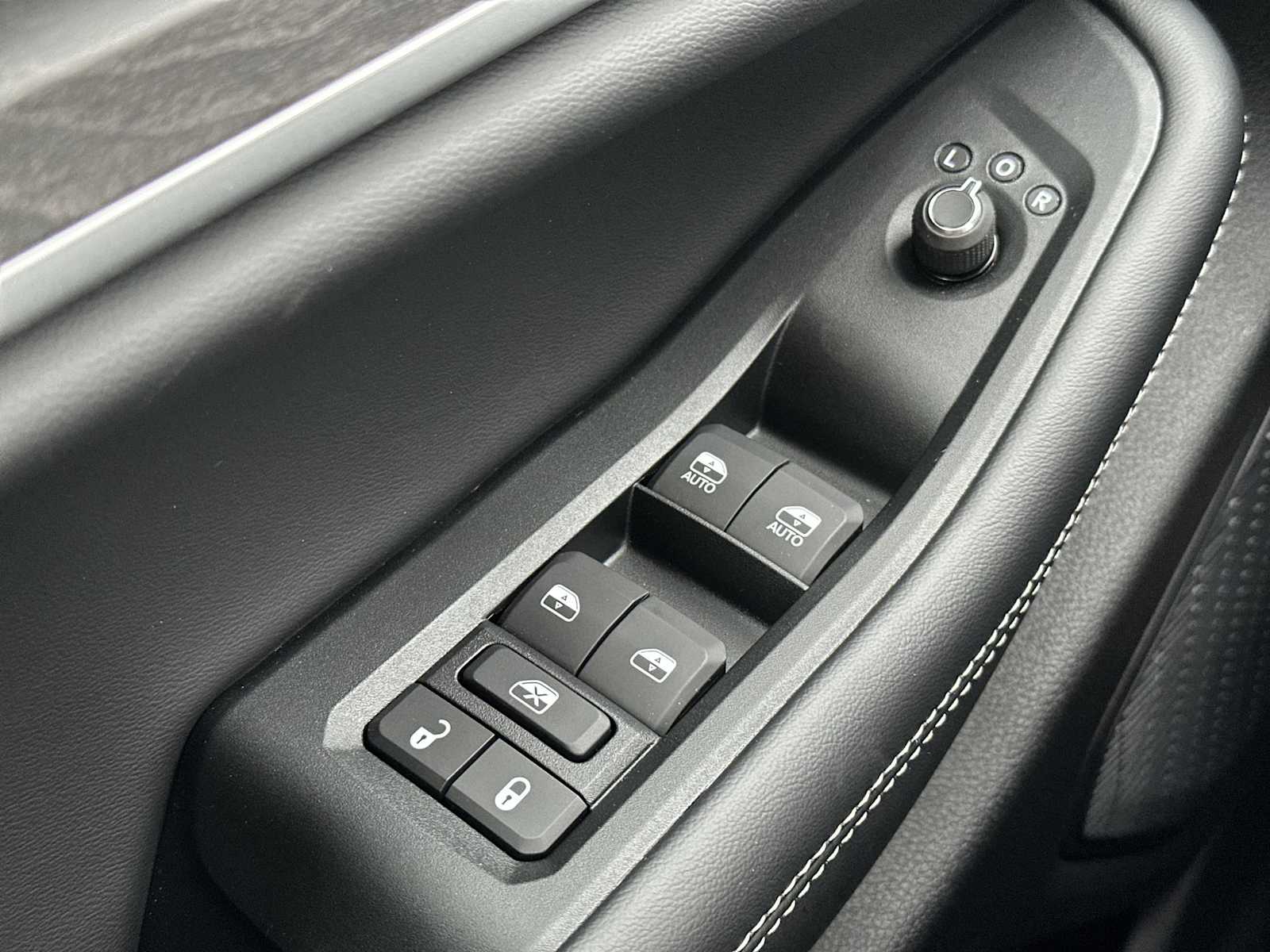 Thumbnail: 2025 Jeep Grand Cherokee - 15