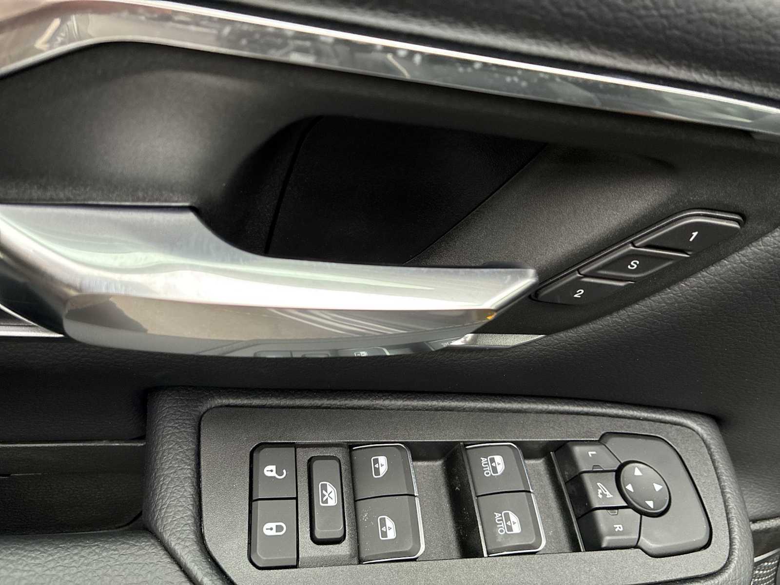 Thumbnail: 2026 RAM 1500 - 15