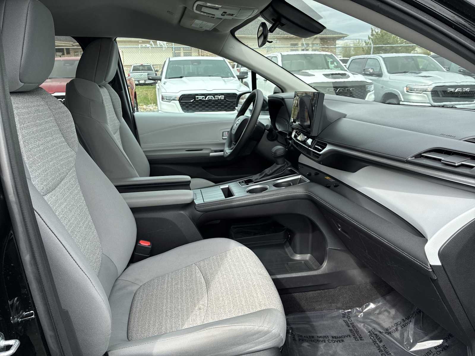 Thumbnail: 2025 Toyota Sienna - 26