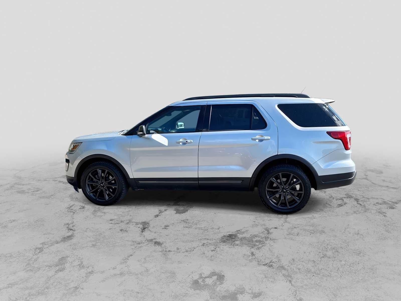 Thumbnail: 2018 Ford Explorer - 4