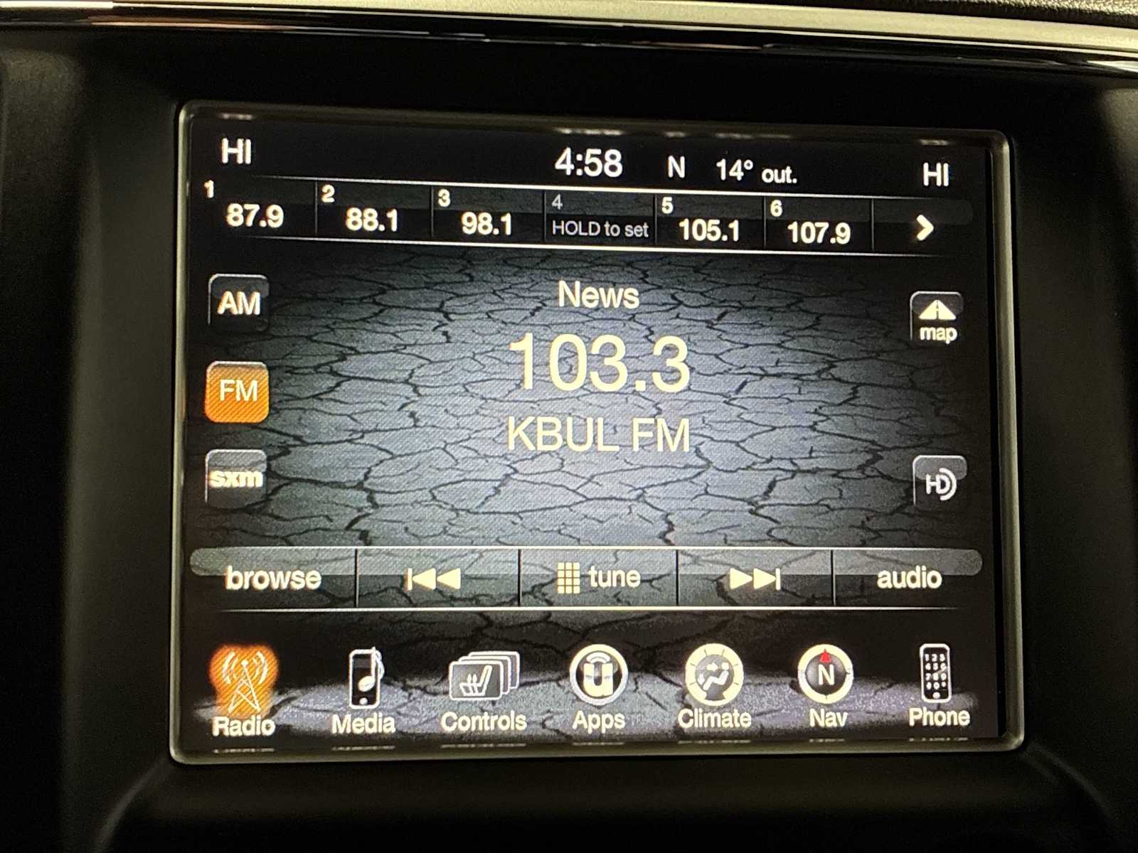 Thumbnail: 2017 Jeep Grand Cherokee - 12