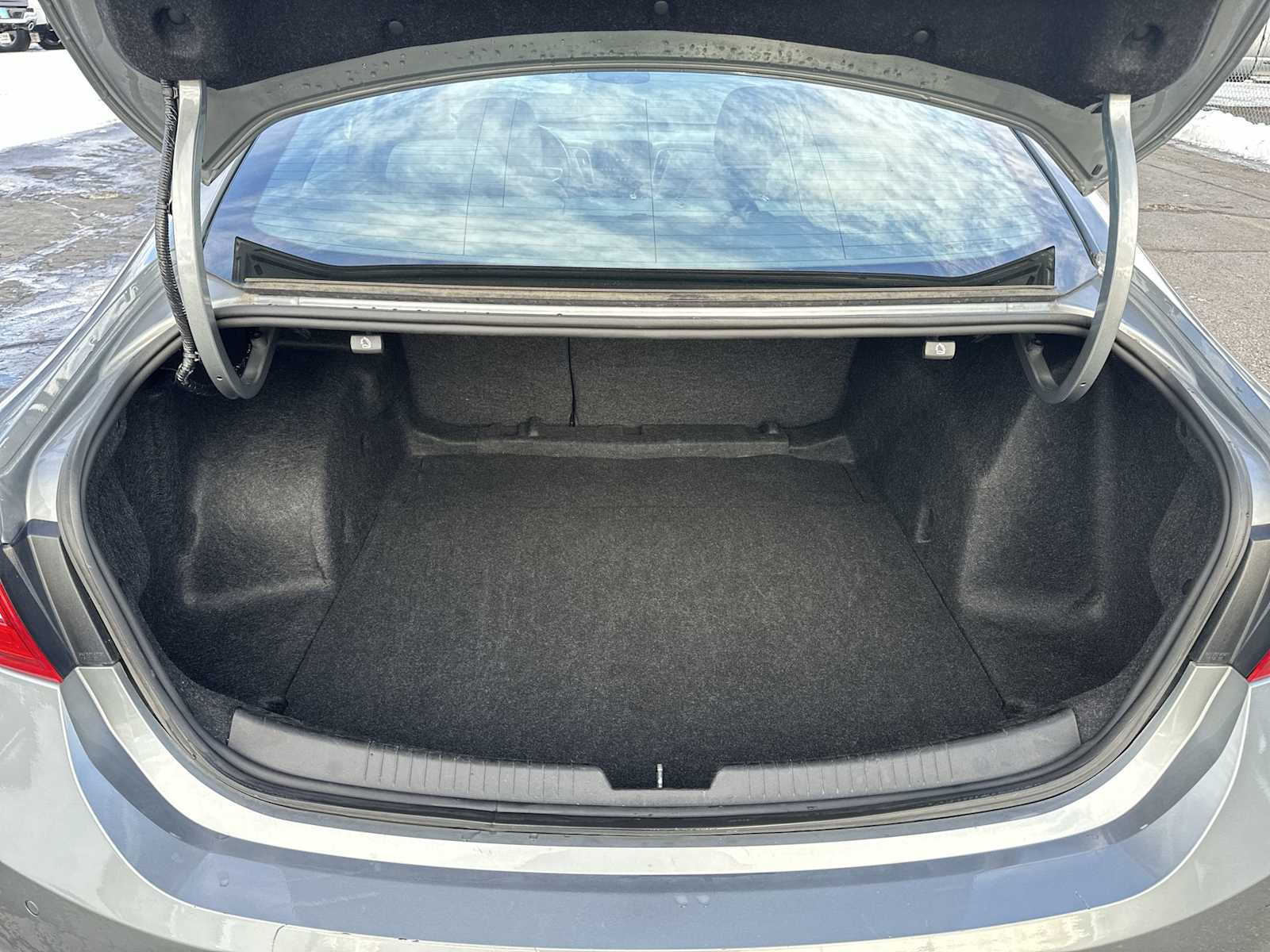 Thumbnail: 2024 Chevrolet Malibu - 18