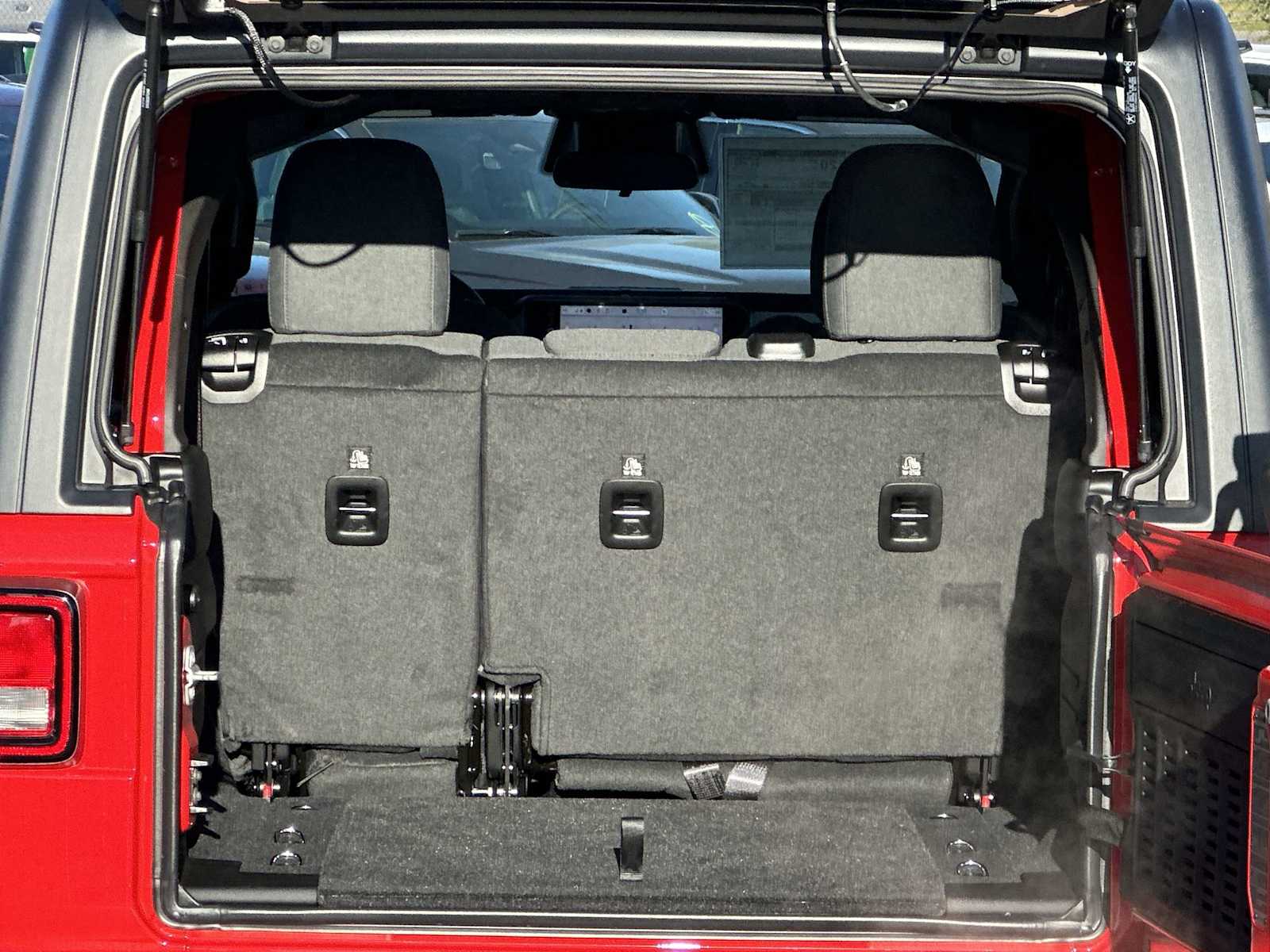 Thumbnail: 2026 Jeep Wrangler - 18