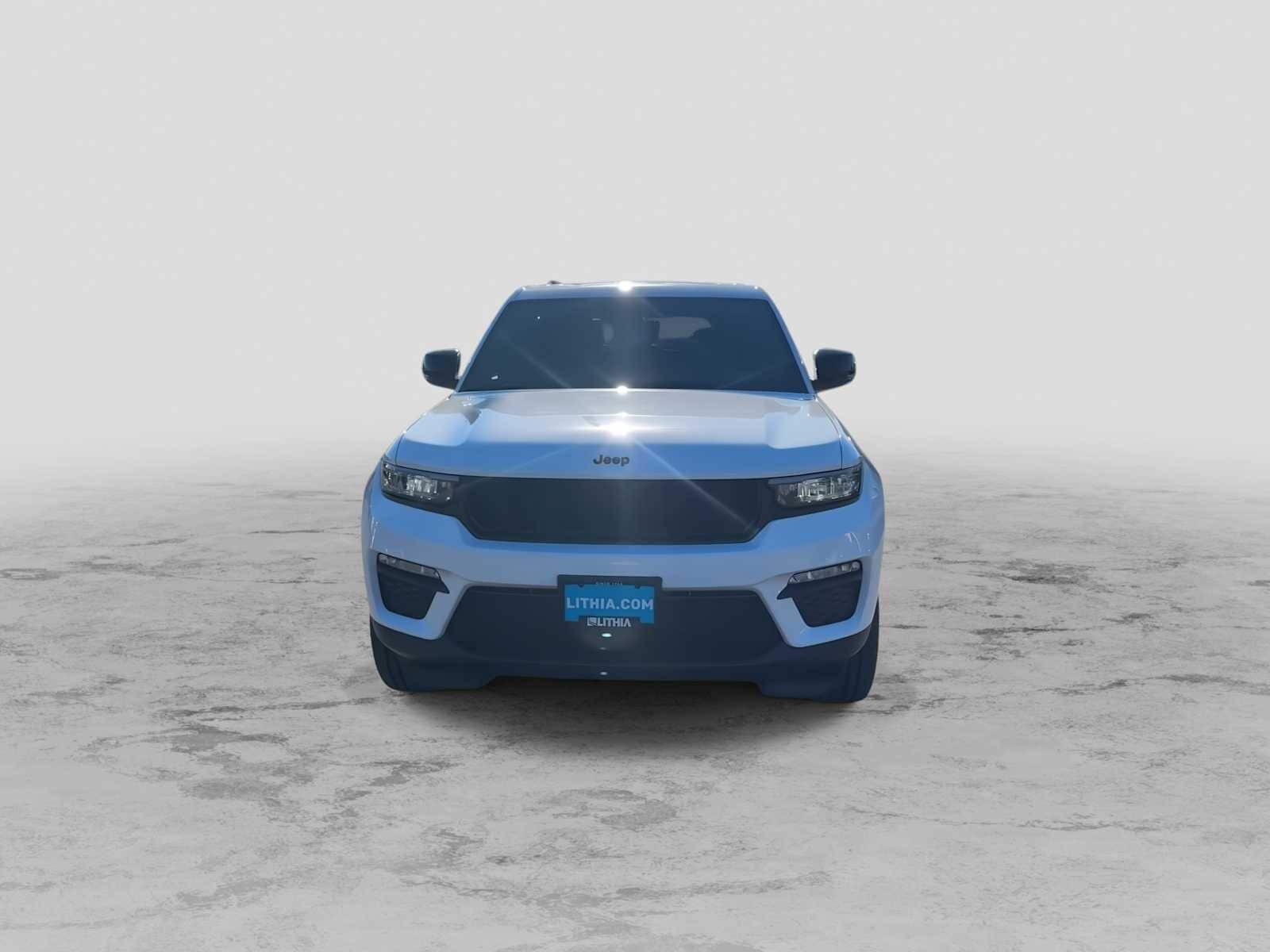 Thumbnail: 2025 Jeep Grand Cherokee - 3