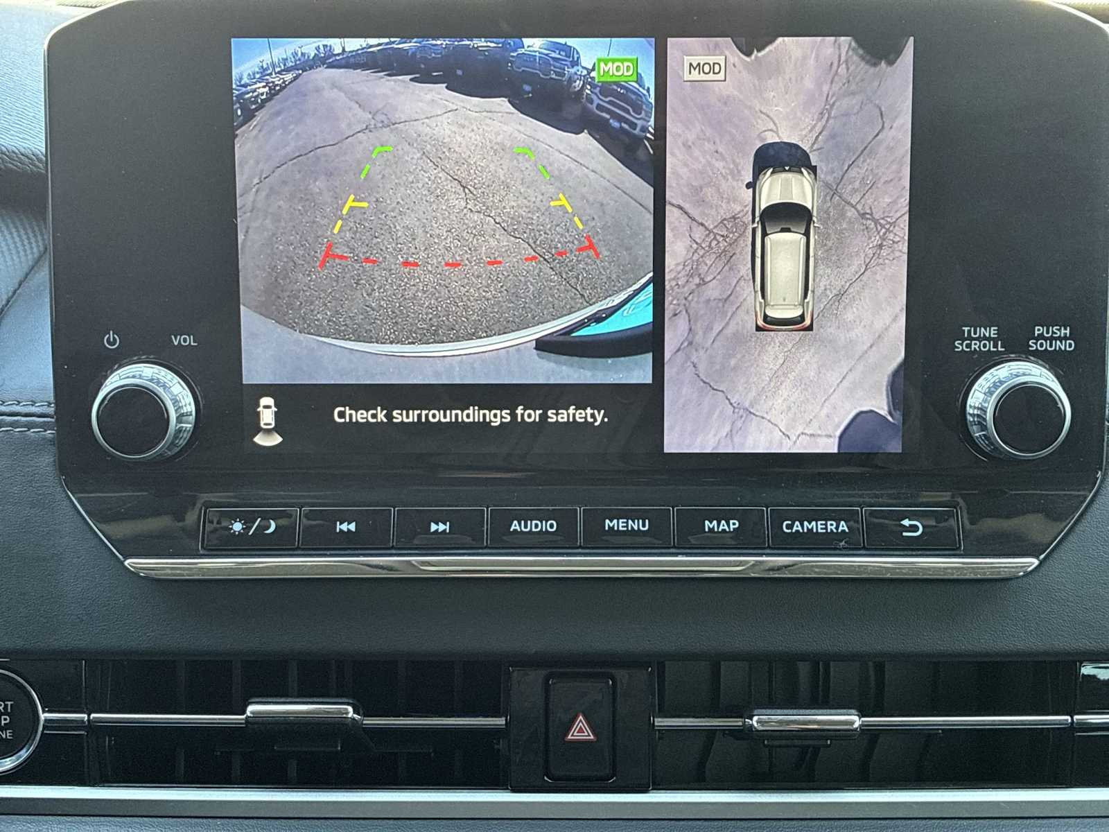 Thumbnail: 2022 Mitsubishi Outlander - 23