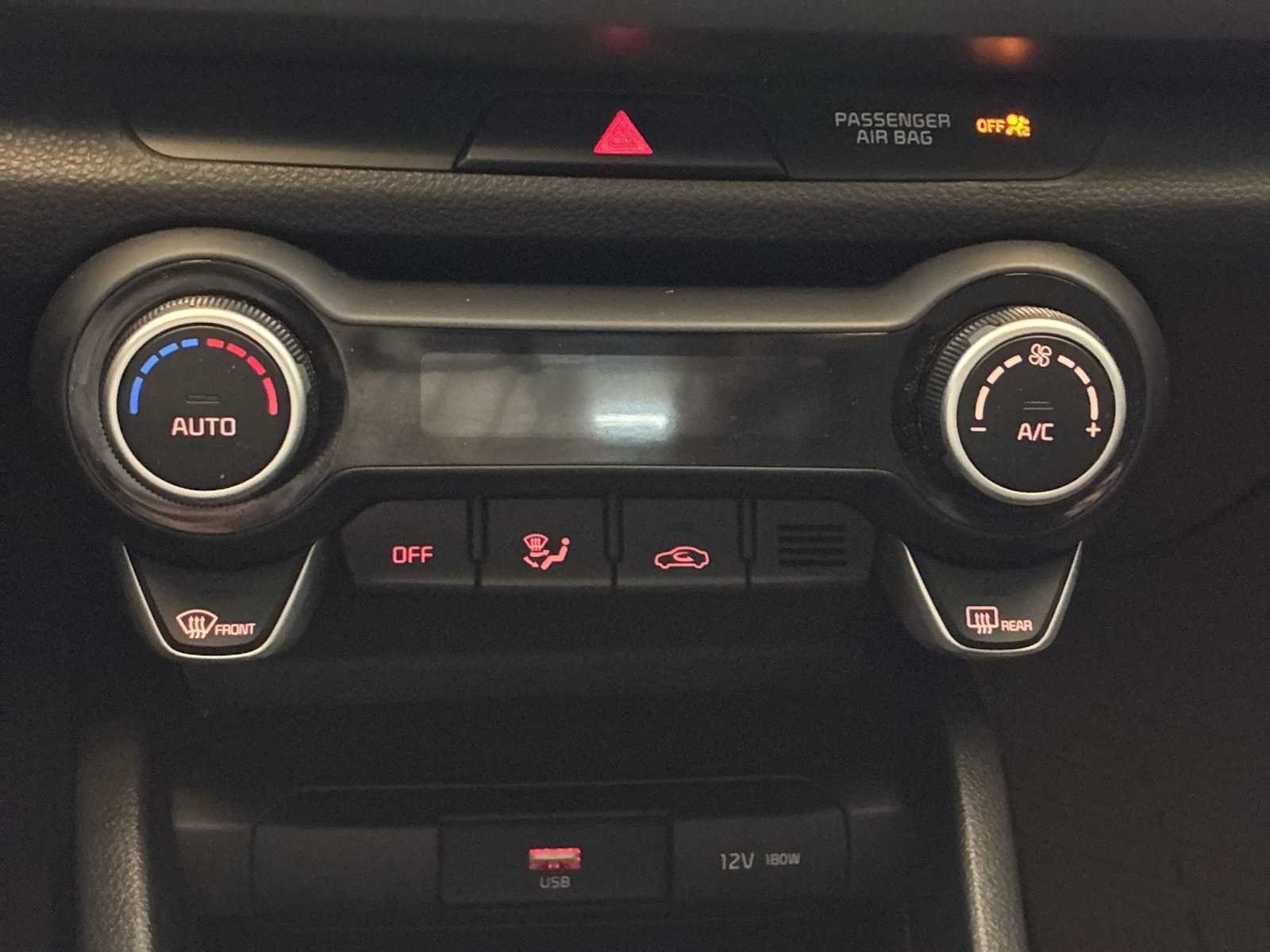 Thumbnail: 2021 Kia Rio - 16