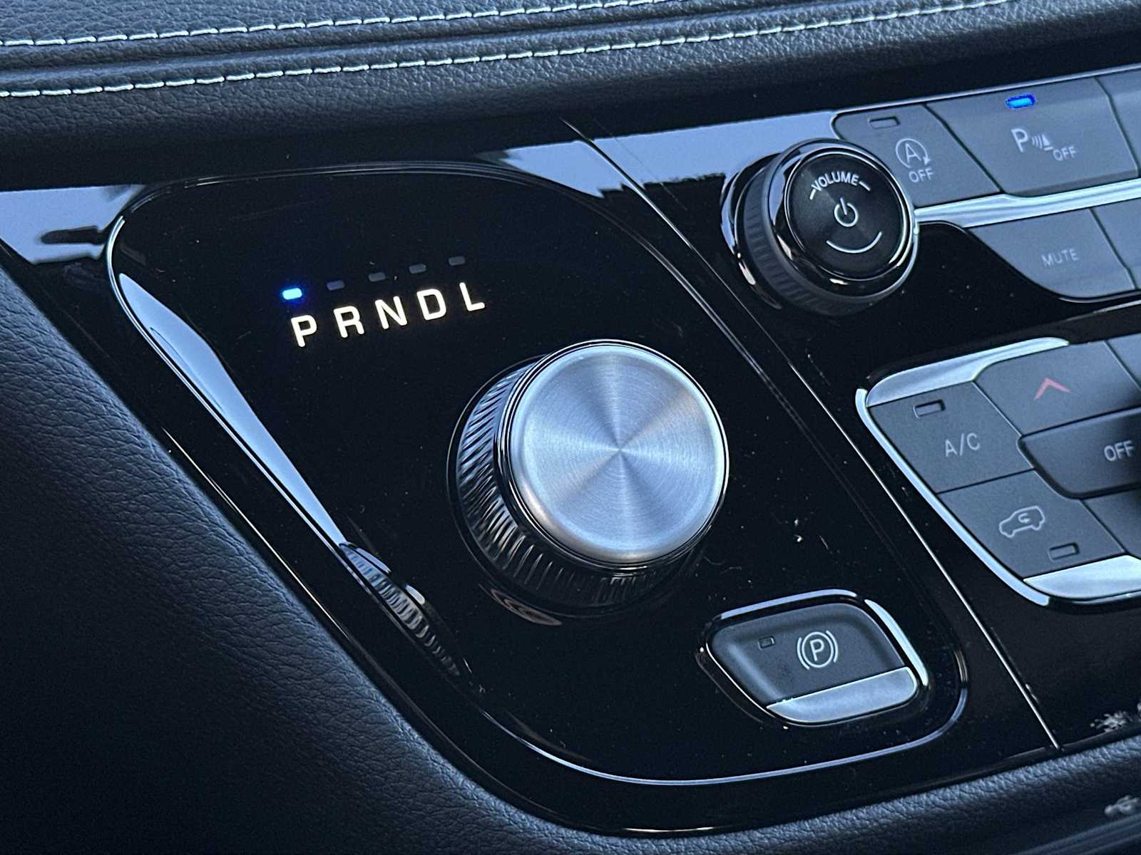 Thumbnail: 2026 Chrysler Pacifica - 19