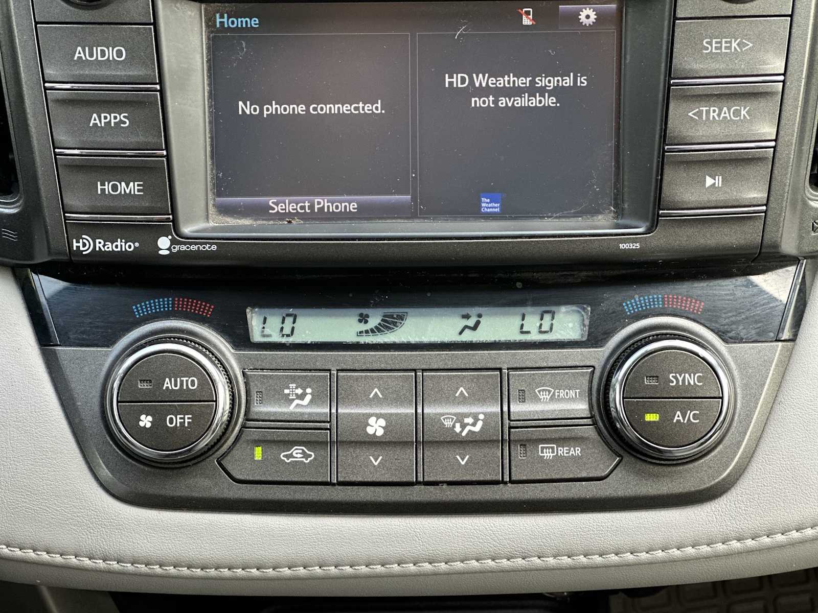 Thumbnail: 2015 Toyota RAV4 - 17
