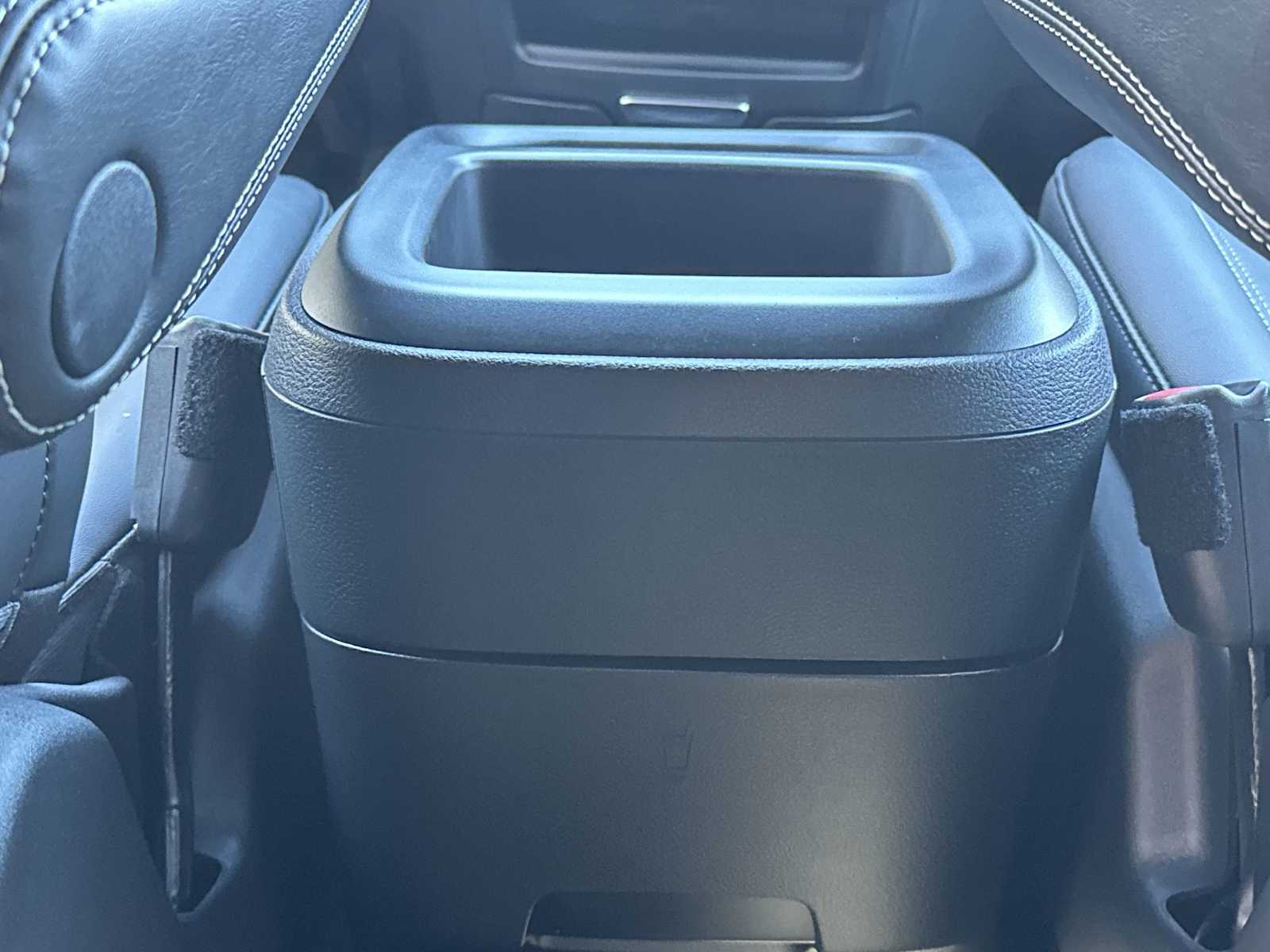 Thumbnail: 2026 Chrysler Pacifica - 20