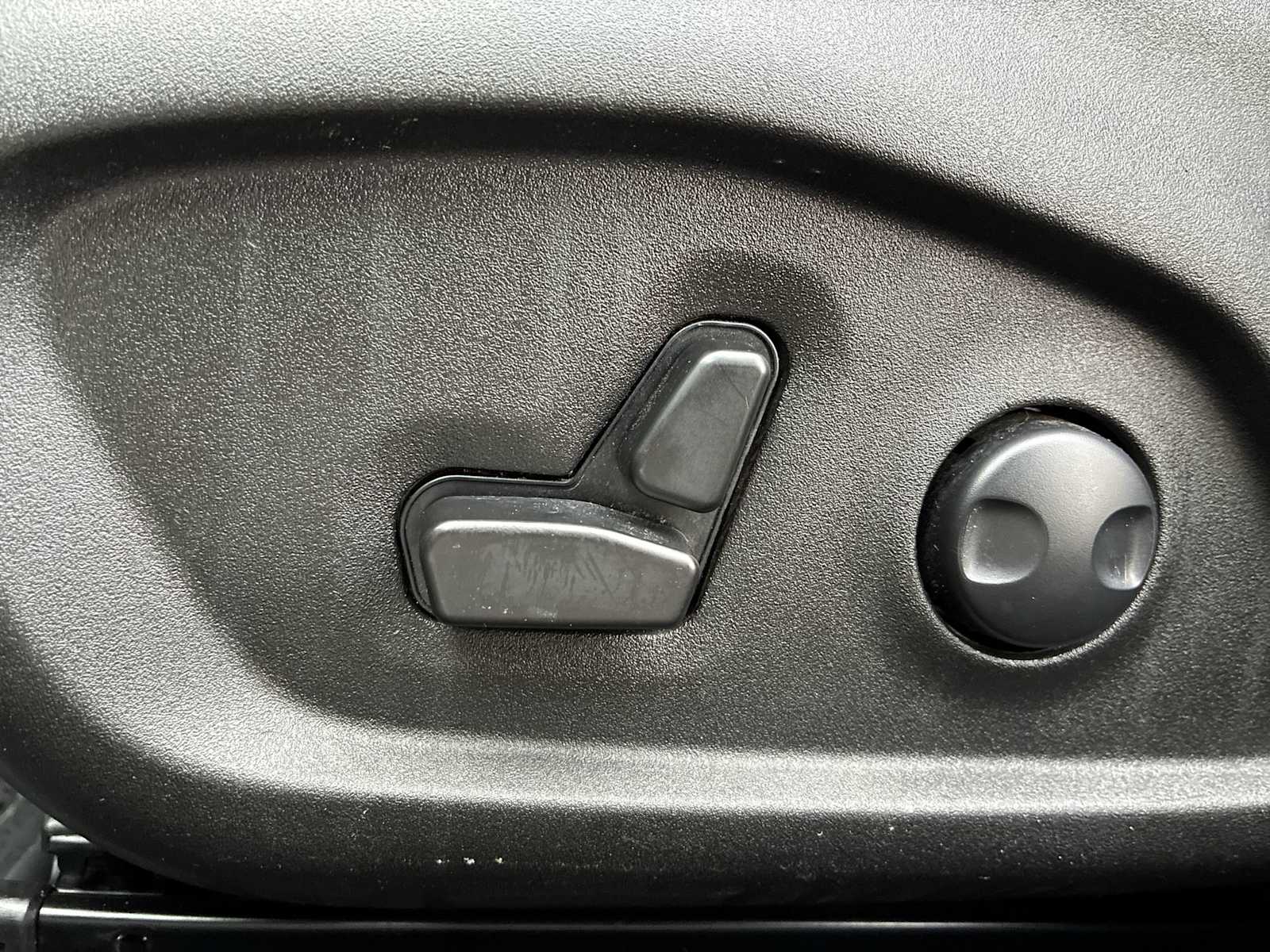 Thumbnail: 2023 Jeep Renegade - 14