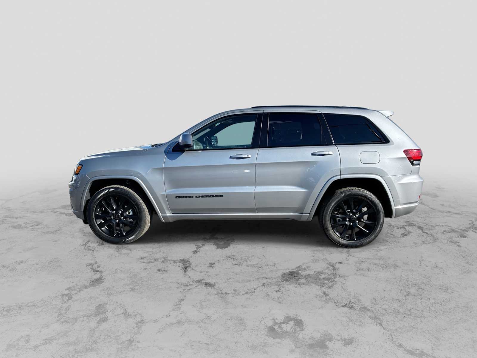 Thumbnail: 2018 Jeep Grand Cherokee - 5