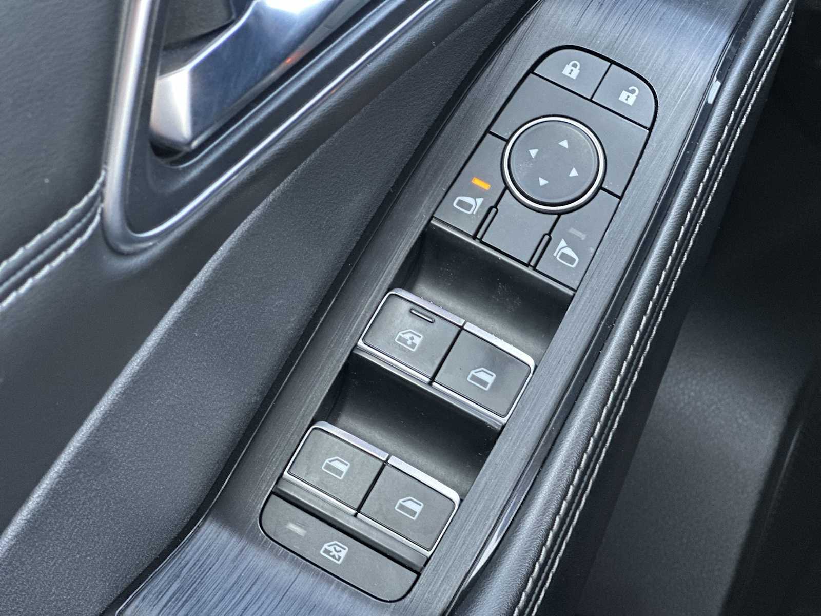 Thumbnail: 2022 Nissan Rogue - 15