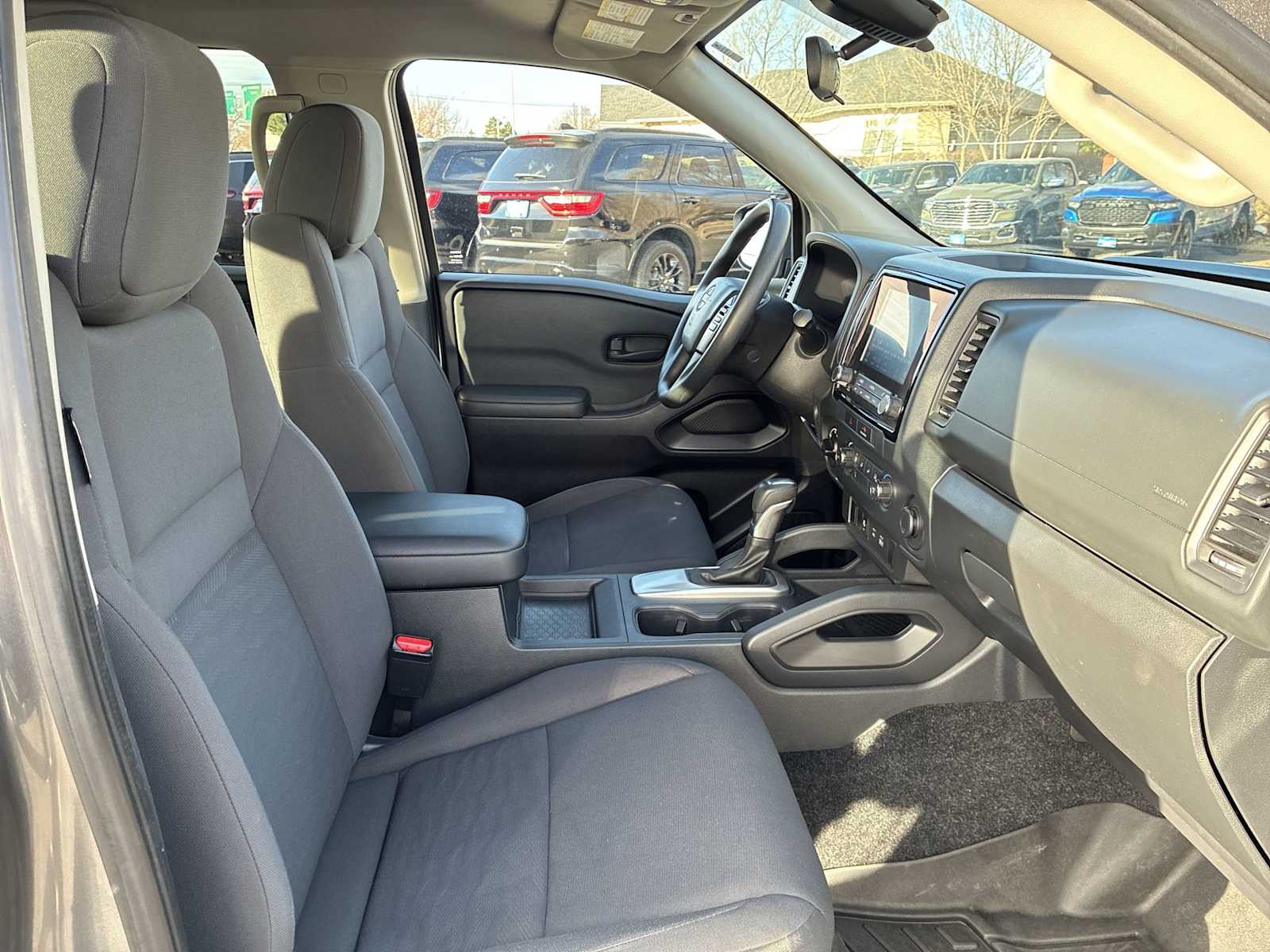 Thumbnail: 2022 Nissan Frontier - 23