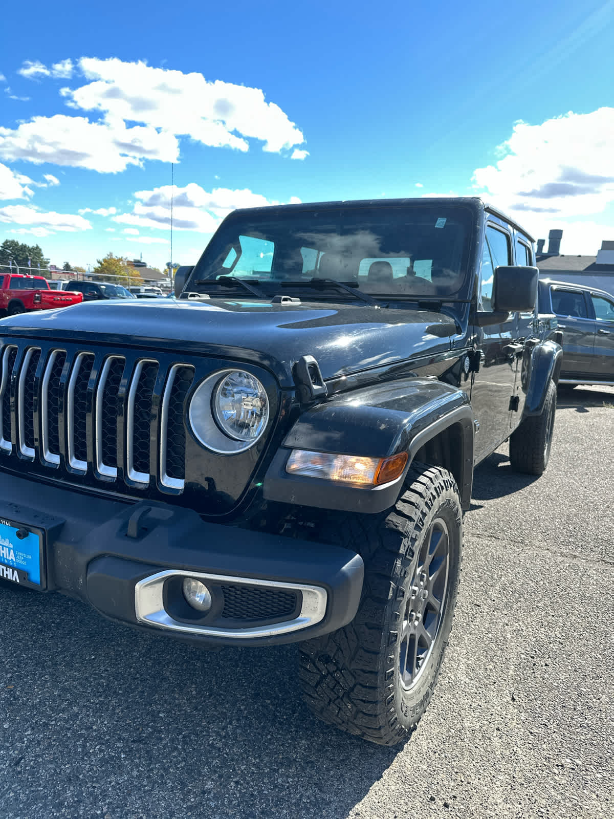 2023 Jeep Gladiator Overland photo 2