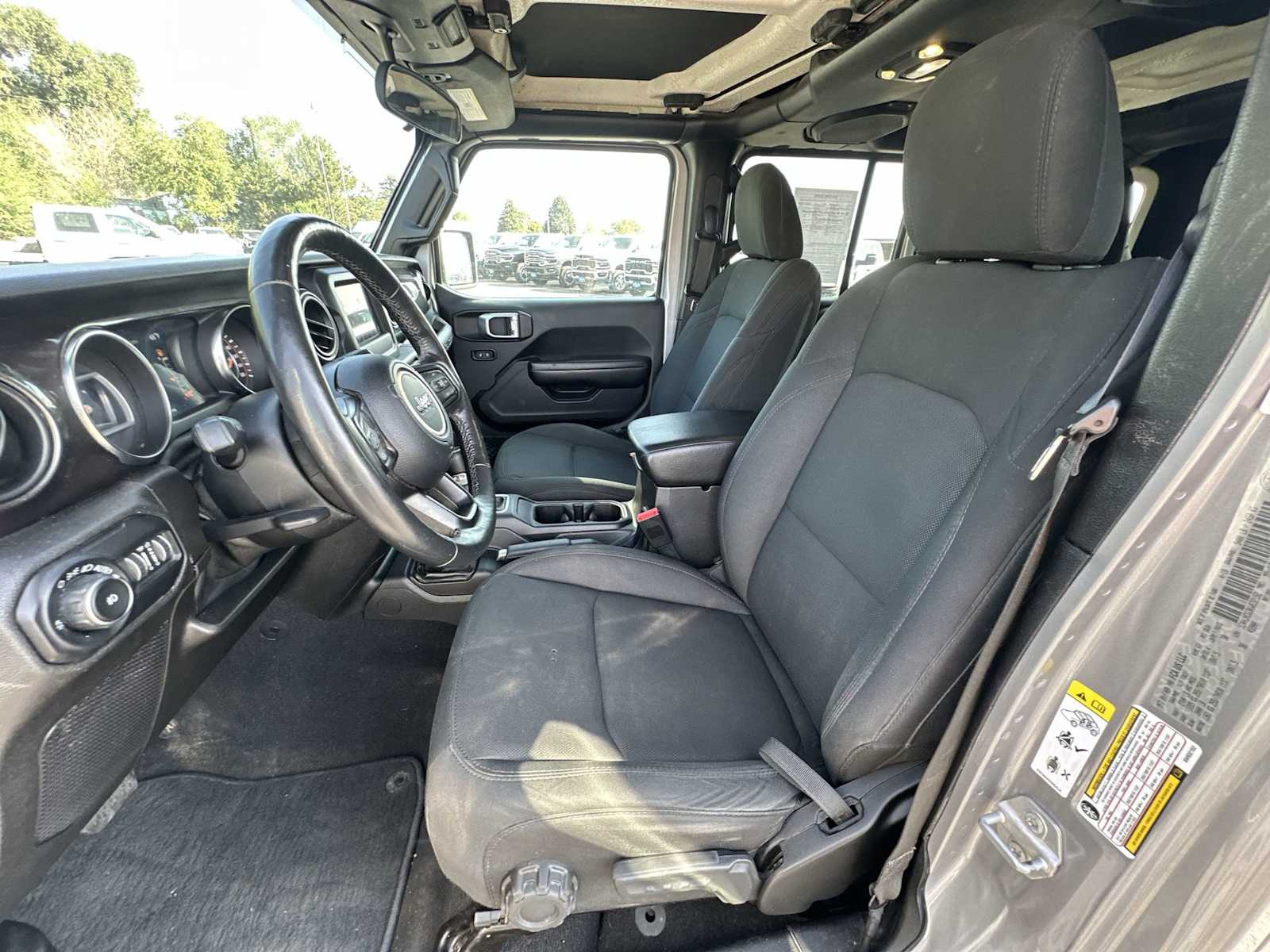 Thumbnail: 2019 Jeep Wrangler - 13