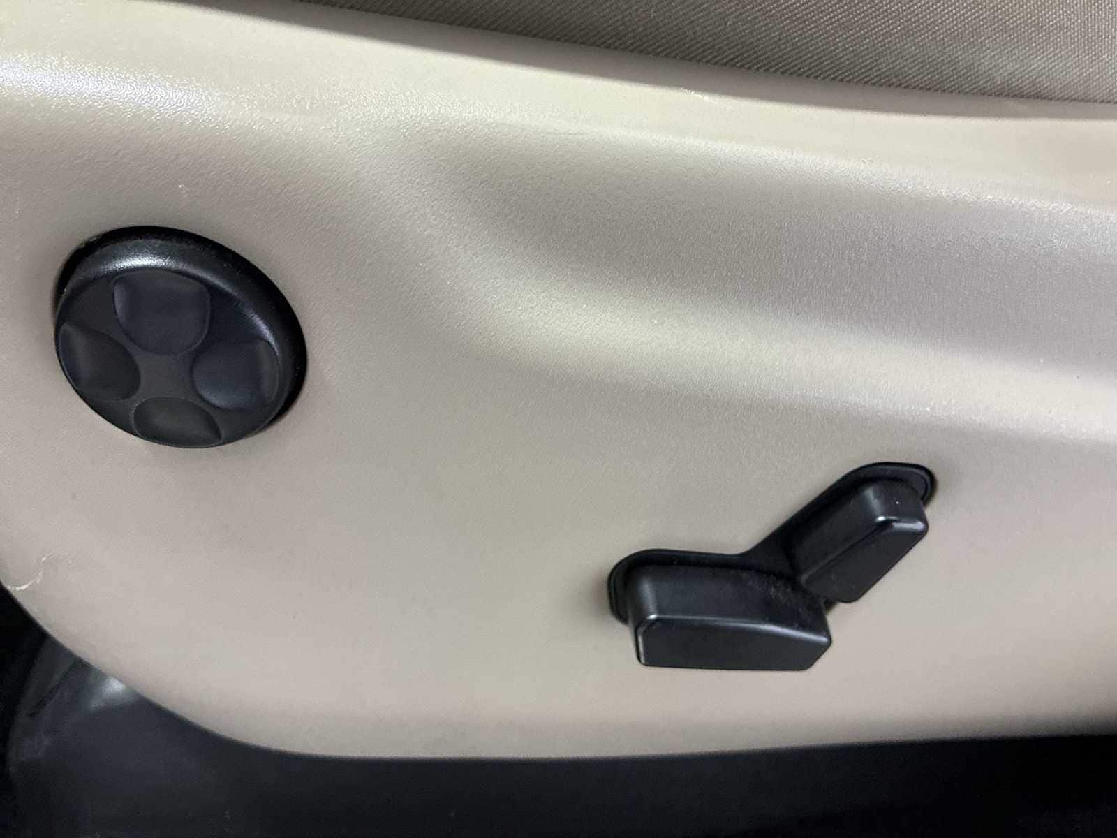 Thumbnail: 2019 Jeep Grand Cherokee - 14