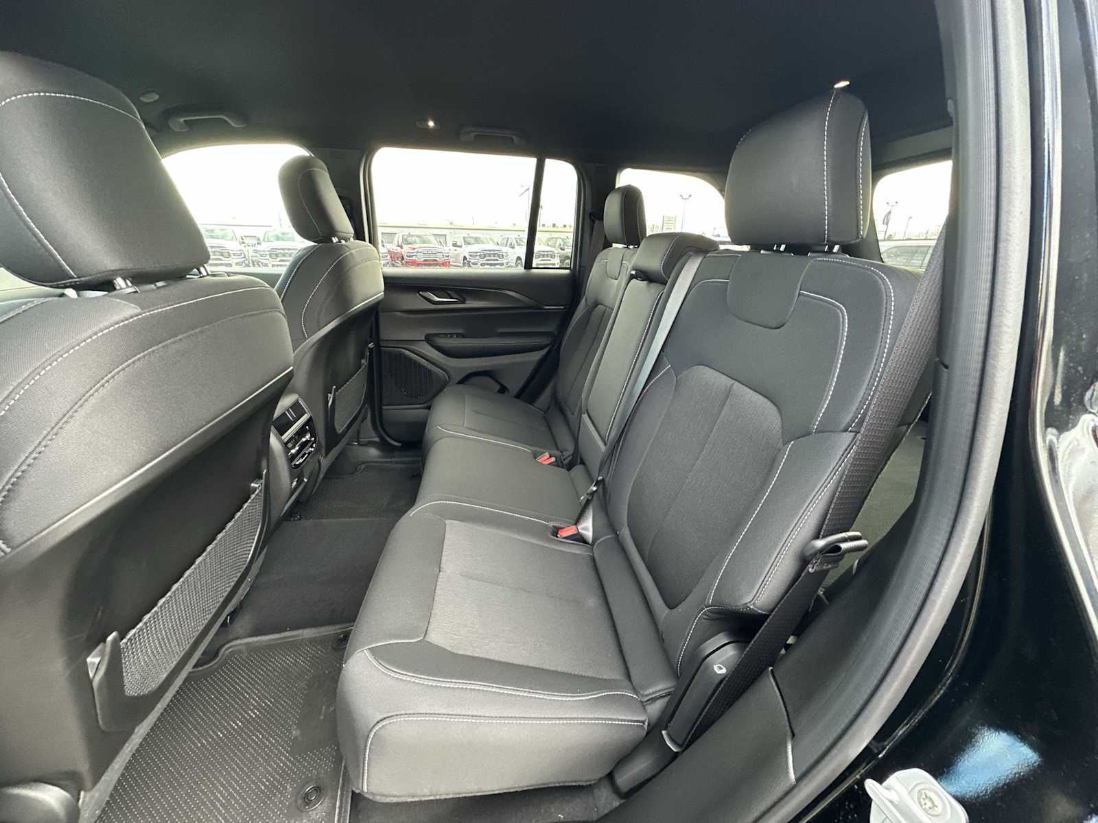 Thumbnail: 2025 Jeep Grand Cherokee - 22