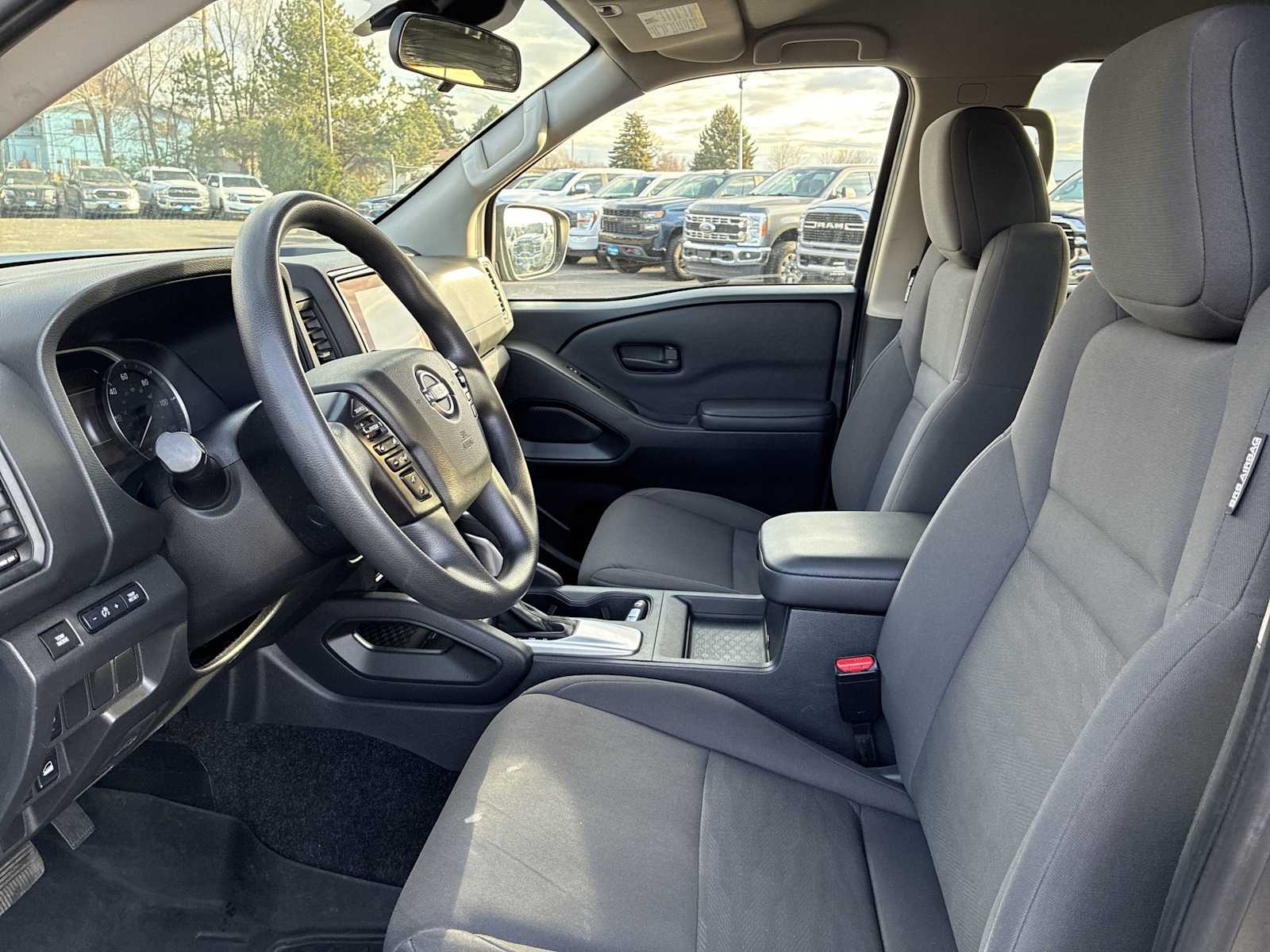 Thumbnail: 2022 Nissan Frontier - 13