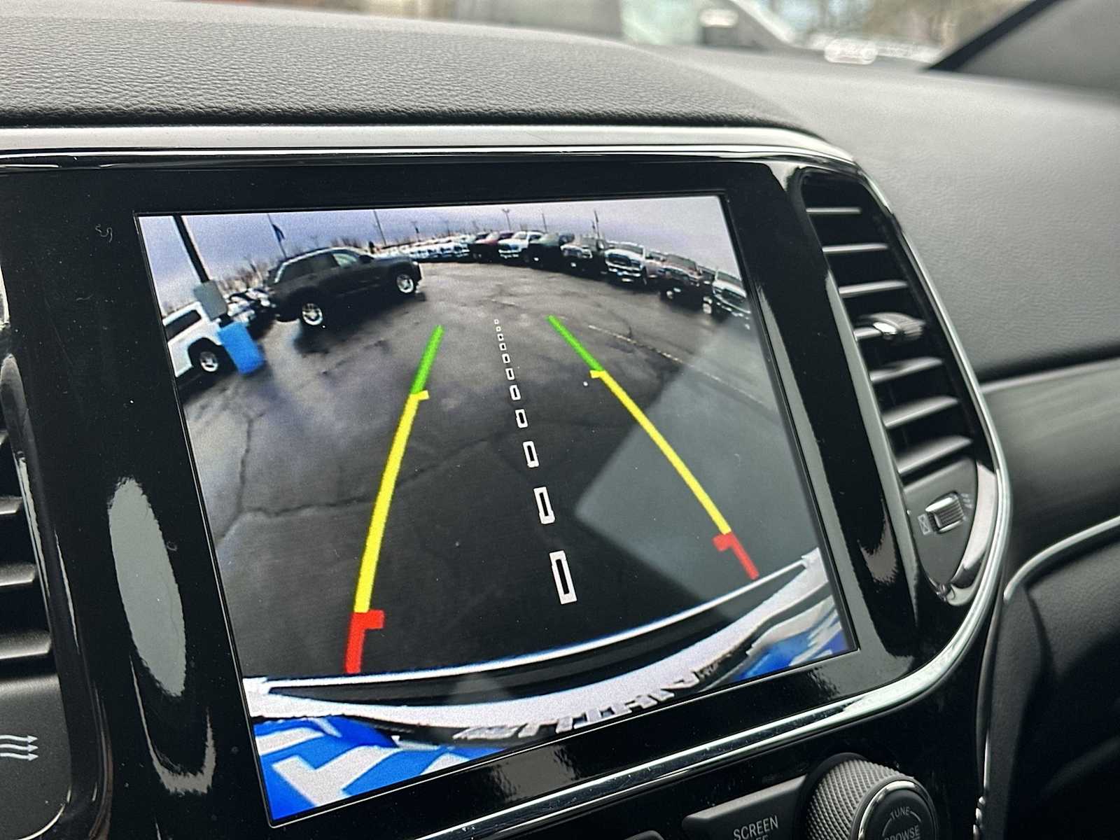 Thumbnail: 2022 Jeep Grand Cherokee - 23