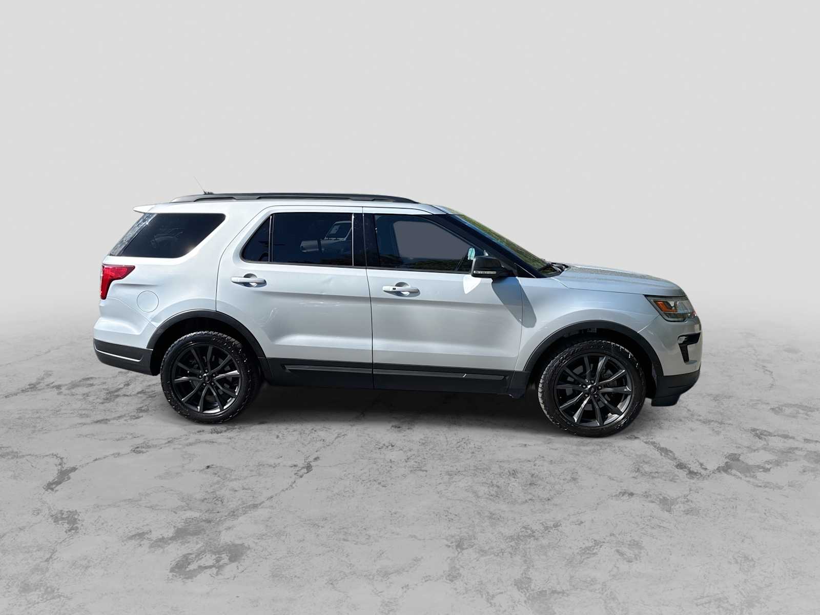 Thumbnail: 2018 Ford Explorer - 8