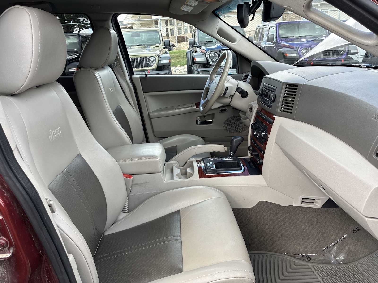 Thumbnail: 2007 Jeep Grand Cherokee - 24