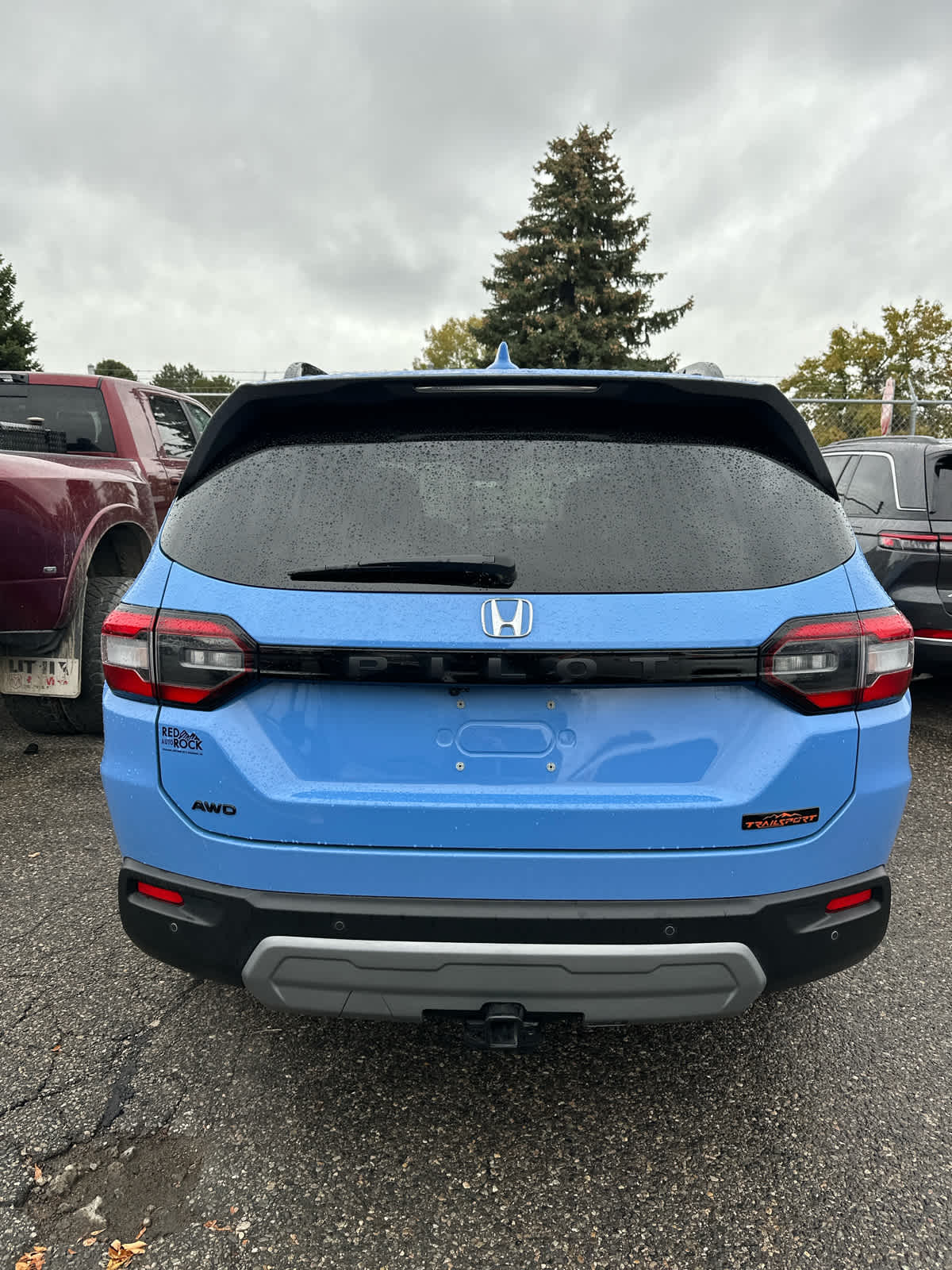 2024 Honda Pilot TrailSport photo 3