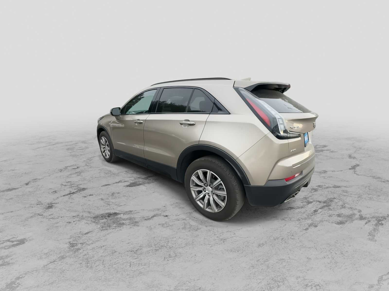 Thumbnail: 2022 Cadillac XT4 - 6