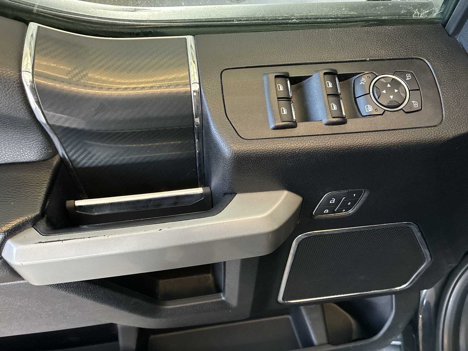 Thumbnail: 2018 Ford F-150 - 15