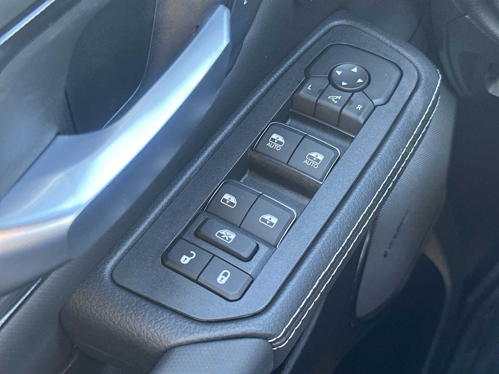 Thumbnail: 2026 RAM 1500 - 15