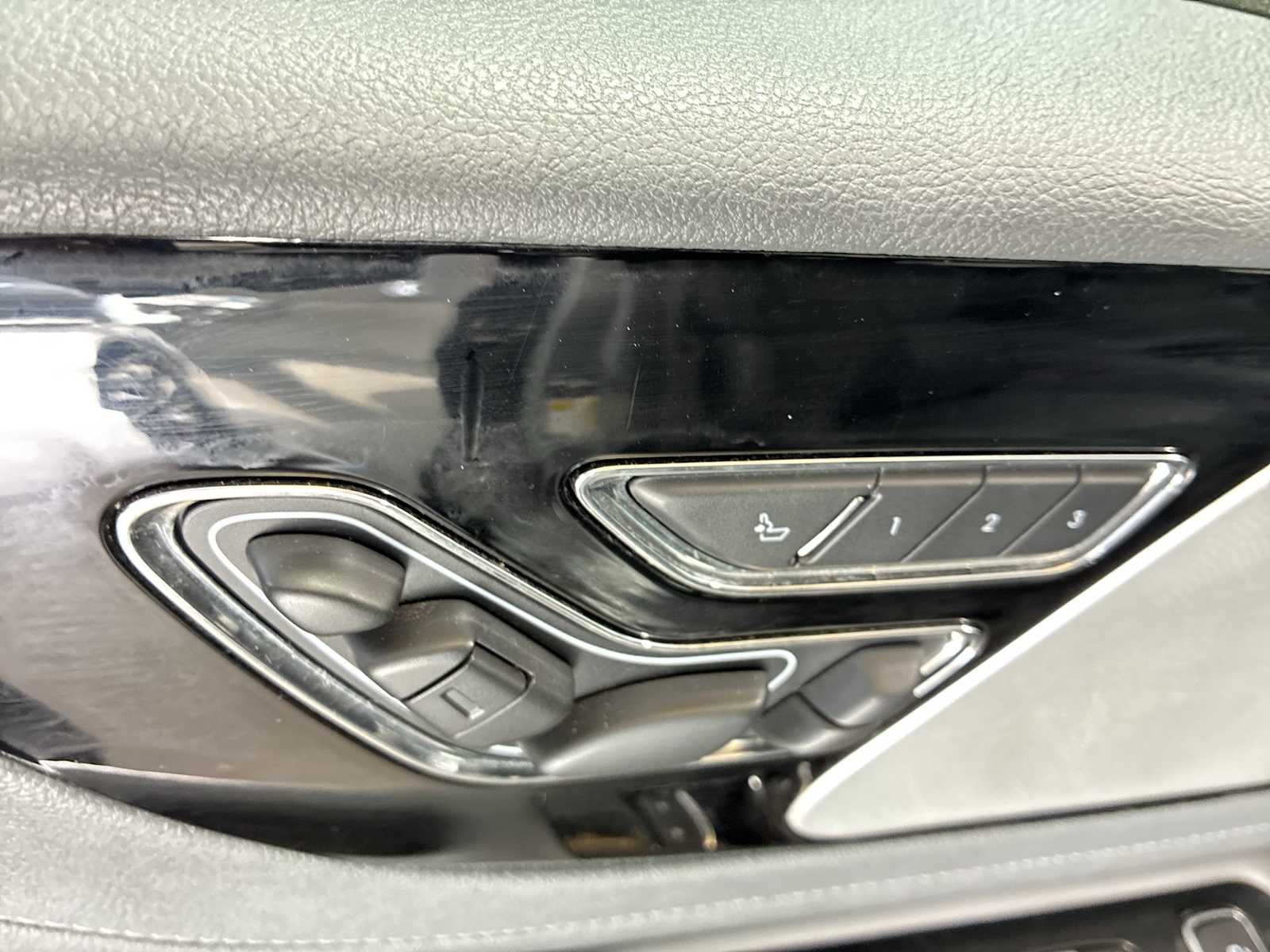 Thumbnail: 2020 Lincoln Aviator - 14